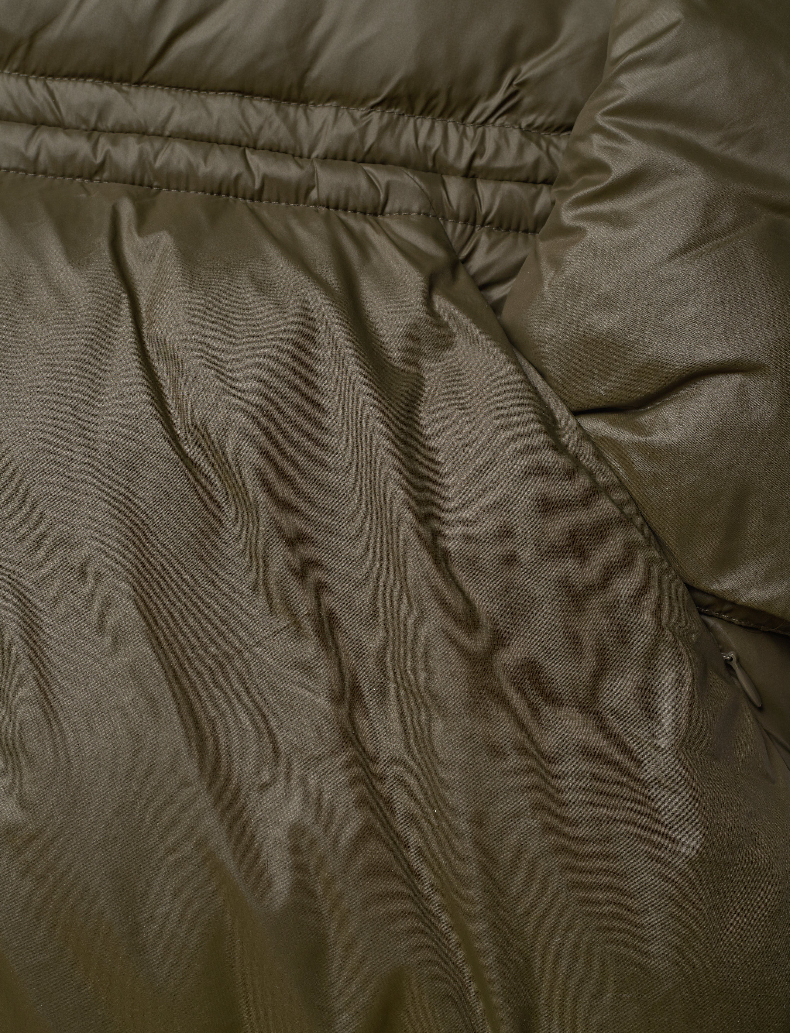 Svea - W. Mid Length Shiny Jacket - army green - 3