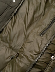 Svea - K. Chest Pocket Parka - insulated jackets - army green - 5