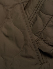 Svea - W. Mid Length Quilted Jacket - spring jackets - dark army - 4