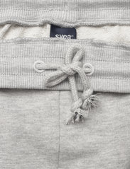 Svea - W. Sweat Shorts - sweatshorts - light grey melange - 4
