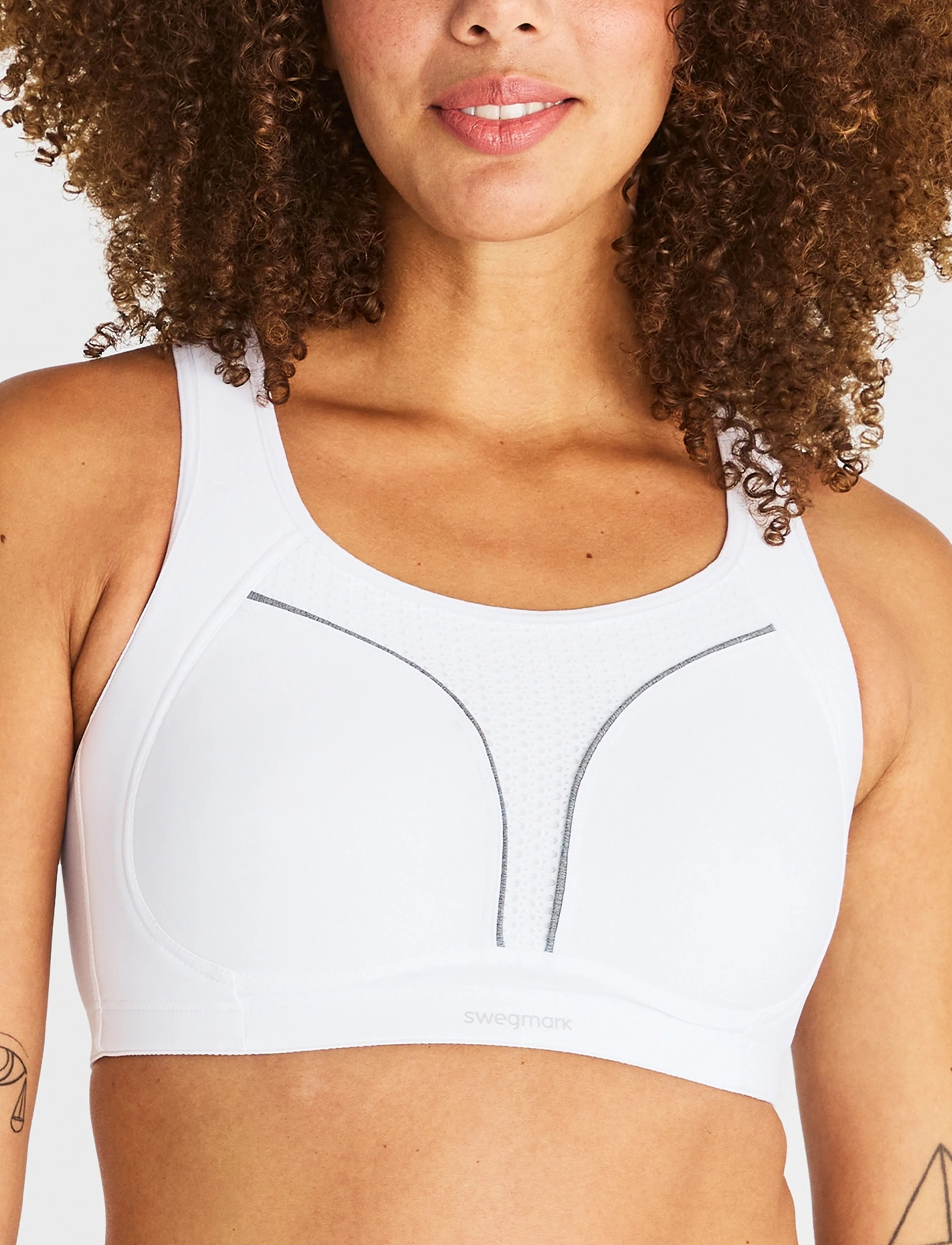 Swegmark Dynamic Intense Sport Bra Moulded Cups, D x 90, White, Sport Clothing > Sport Bras - All, Dame