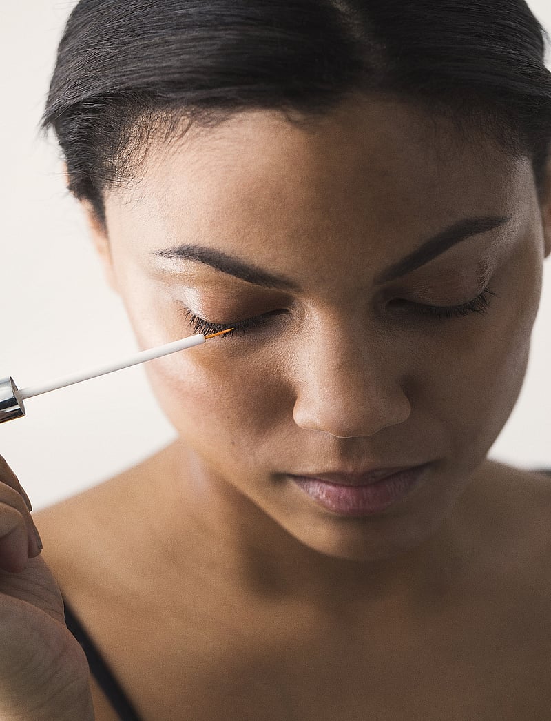 Swiss Clinic - Eyelash Enhancer Serum - makeup - natural - 1