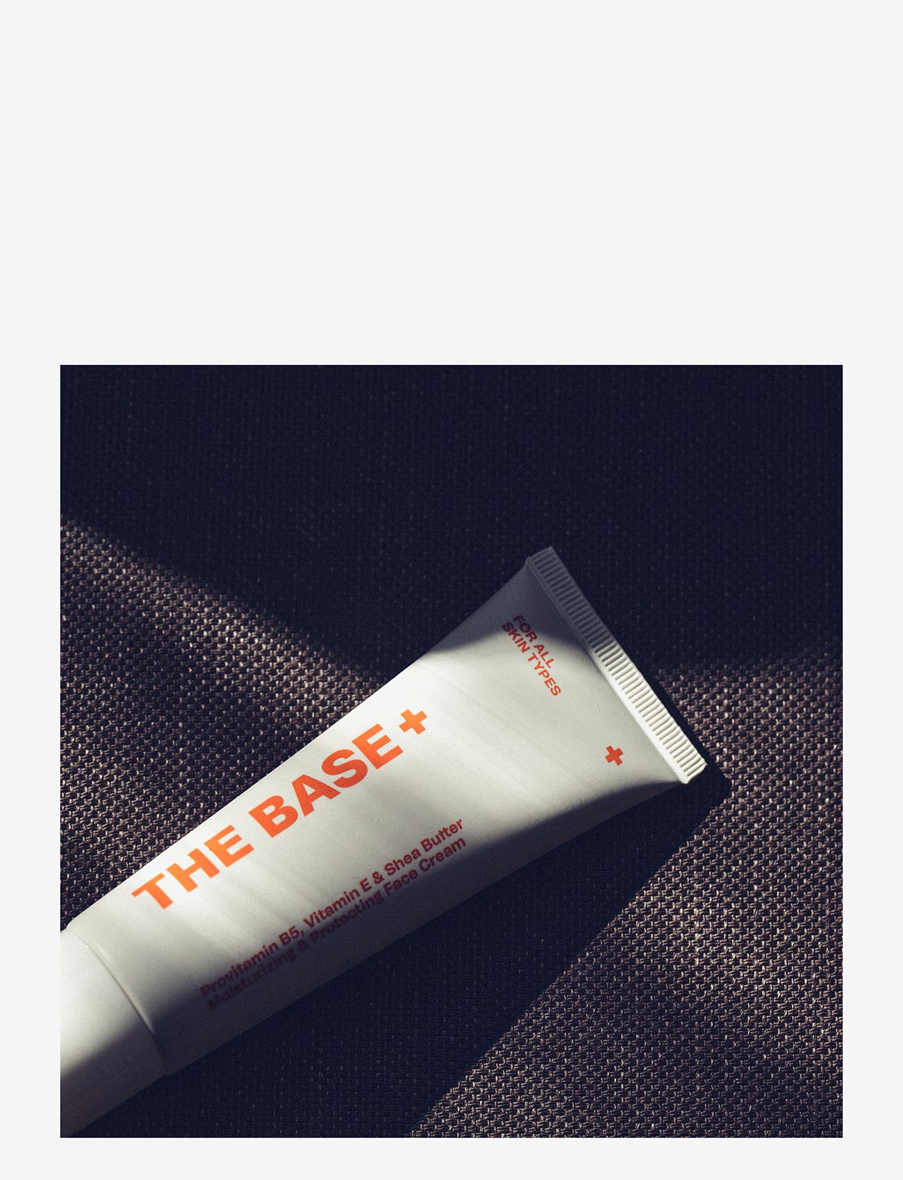 Swiss Clinic - The Base+ - dagkräm - natural - 2