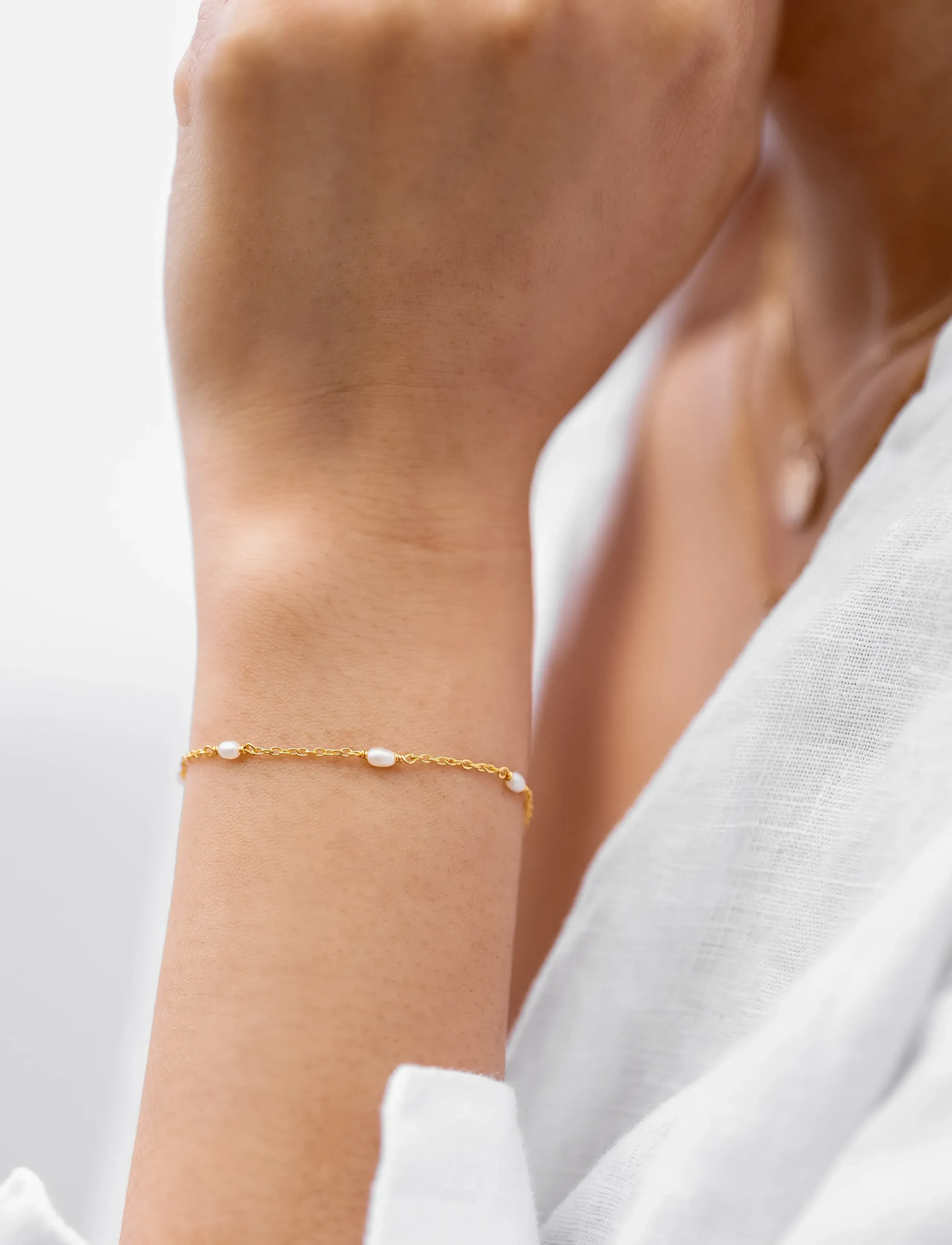 Syster P Treasure Multi Pearl Bracelet Gold, One Size, Bracelets, Gold - Chain Frauen