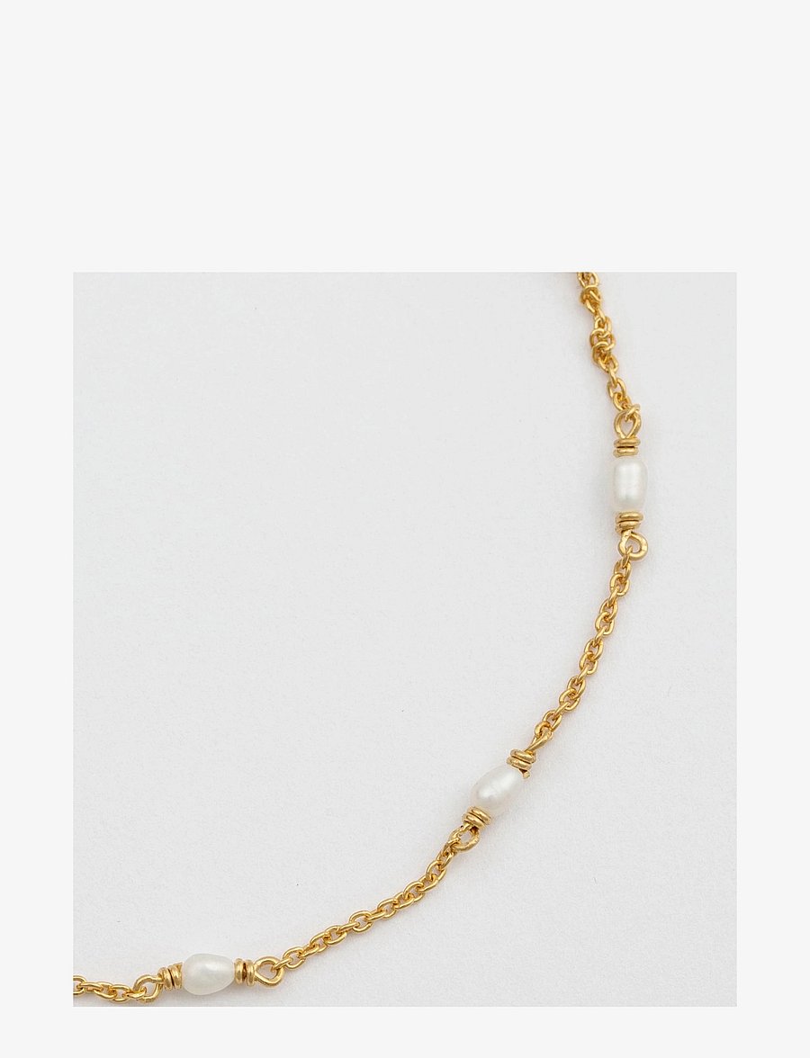 Syster P - Treasure Multi Pearl Bracelet Gold - kettenarmbänder - gold - 2