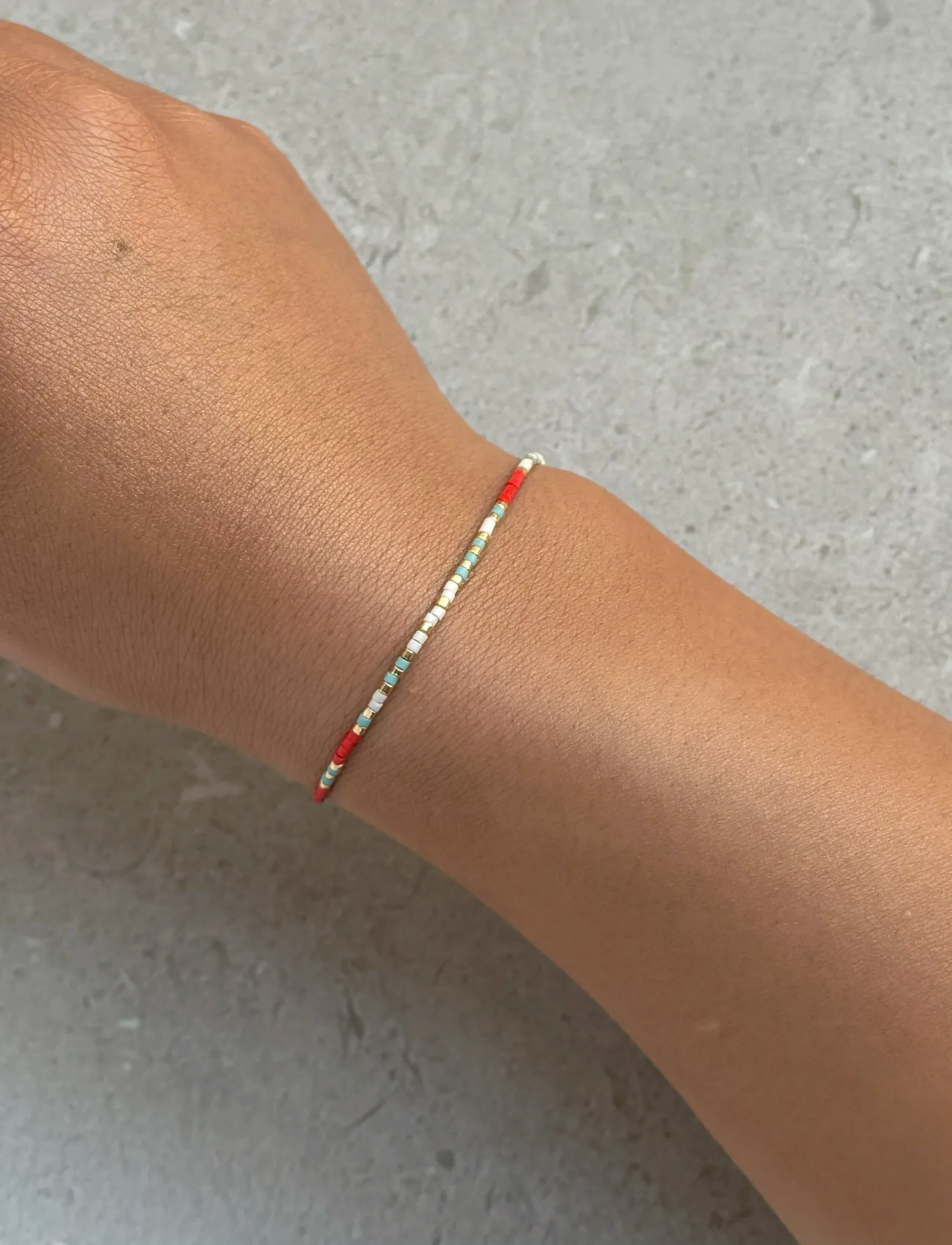 Syster P Code Bracelet Gold, One Size, Bracelets, Mehrfarbig/gemustert - Pearl Frauen
