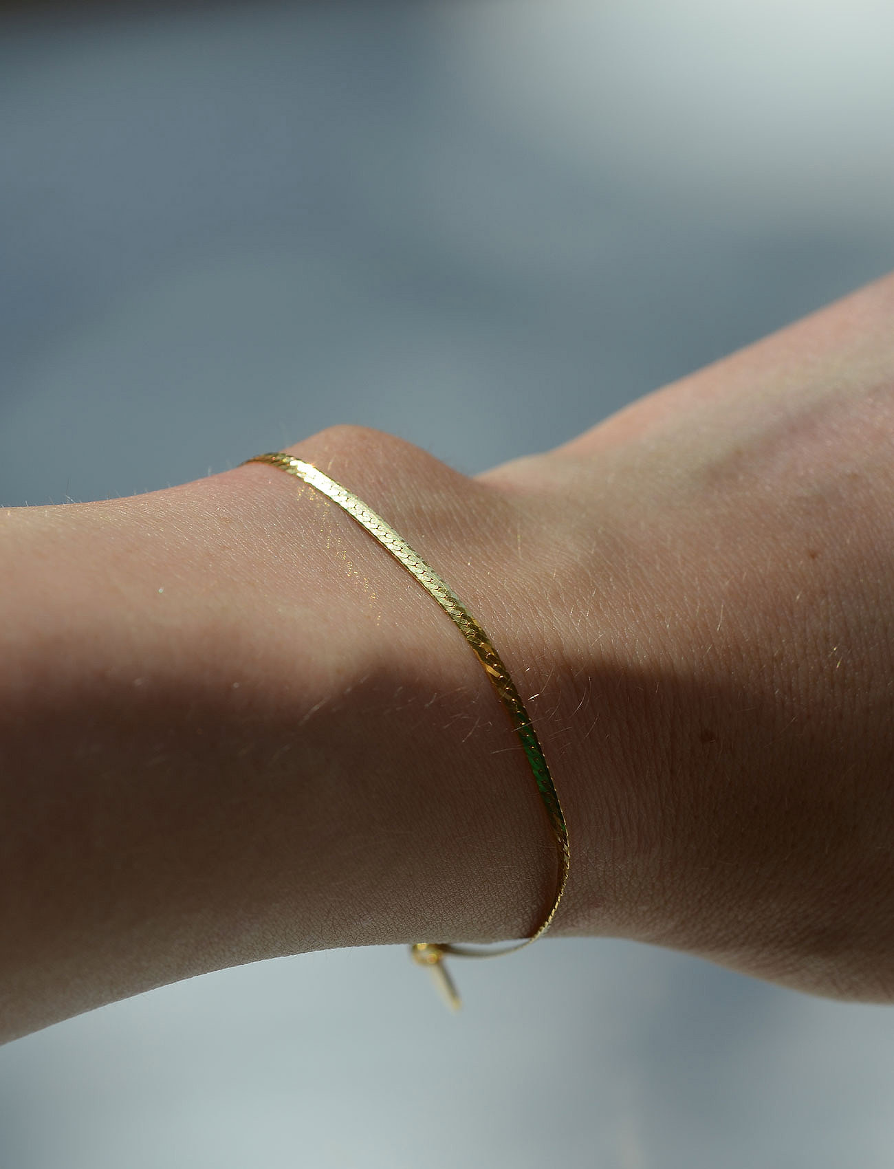 Syster P - Herringbone Bracelet Gold - kettenarmbänder - gold - 0