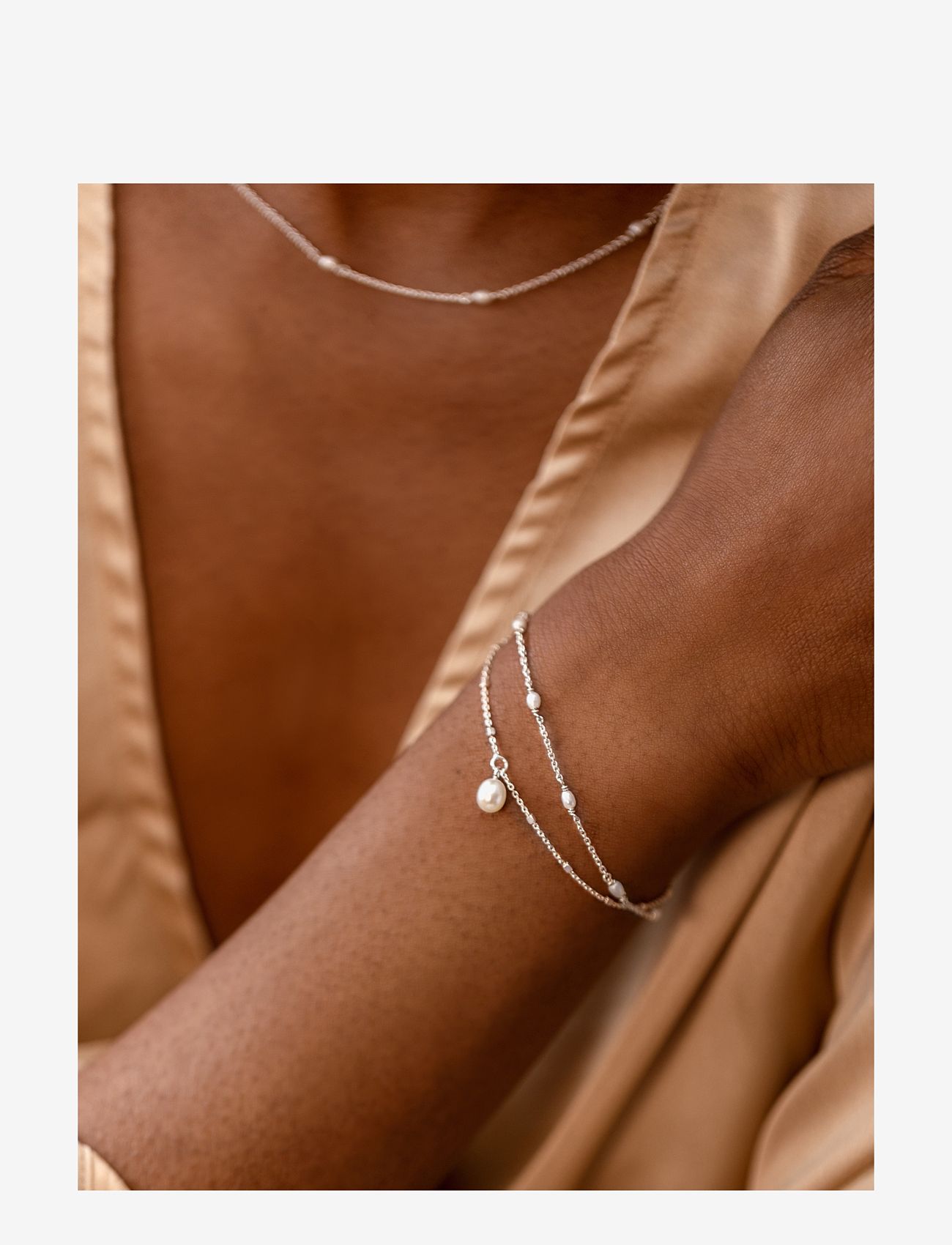 Syster P - Treasure Multi Pearl Bracelet Silver - grandininės apyrankės - silver - 2