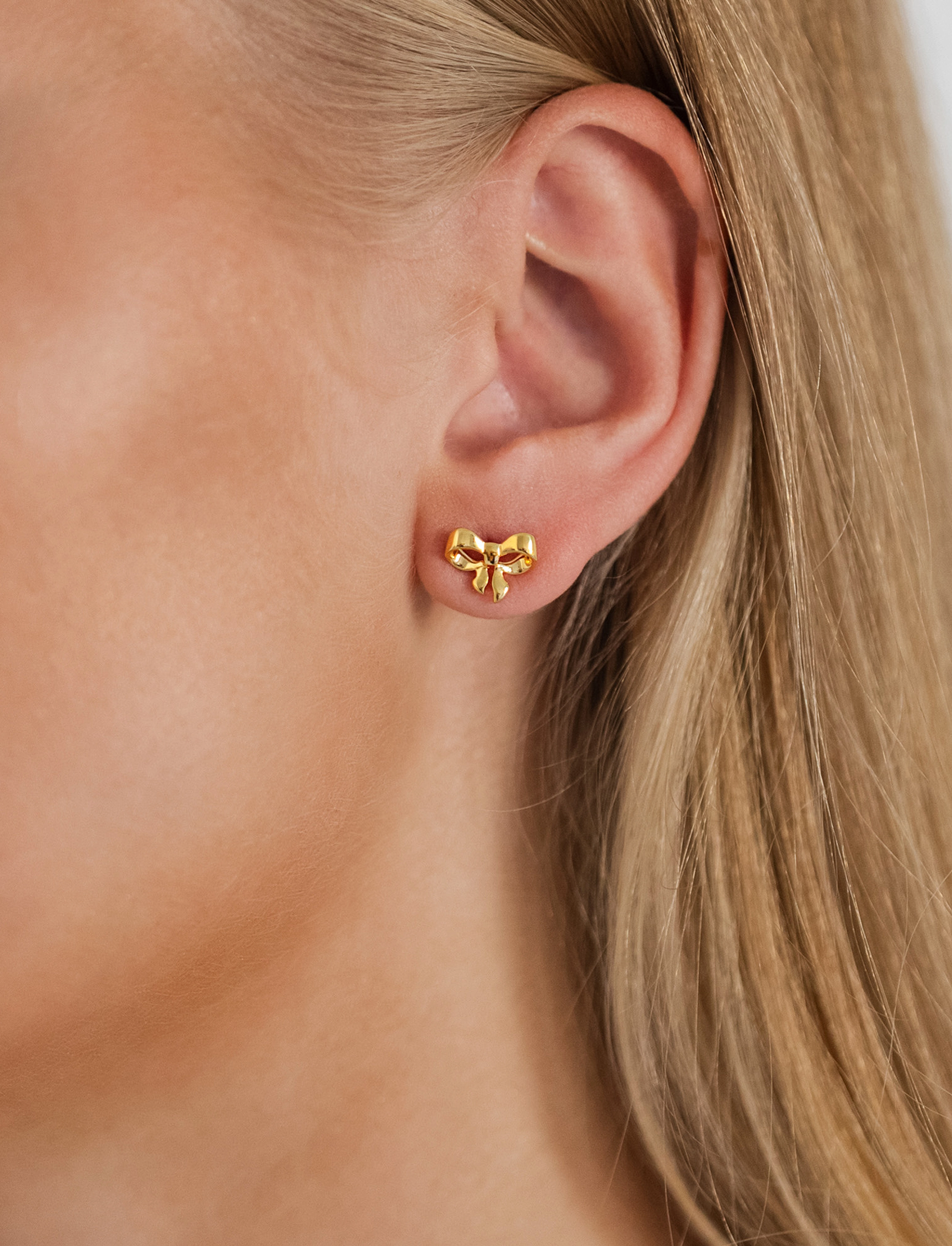 Syster P Rosie Mini Studs Gold, Kvinder, Sløjfe Ørestikker, Guld, Str: ONE SIZE