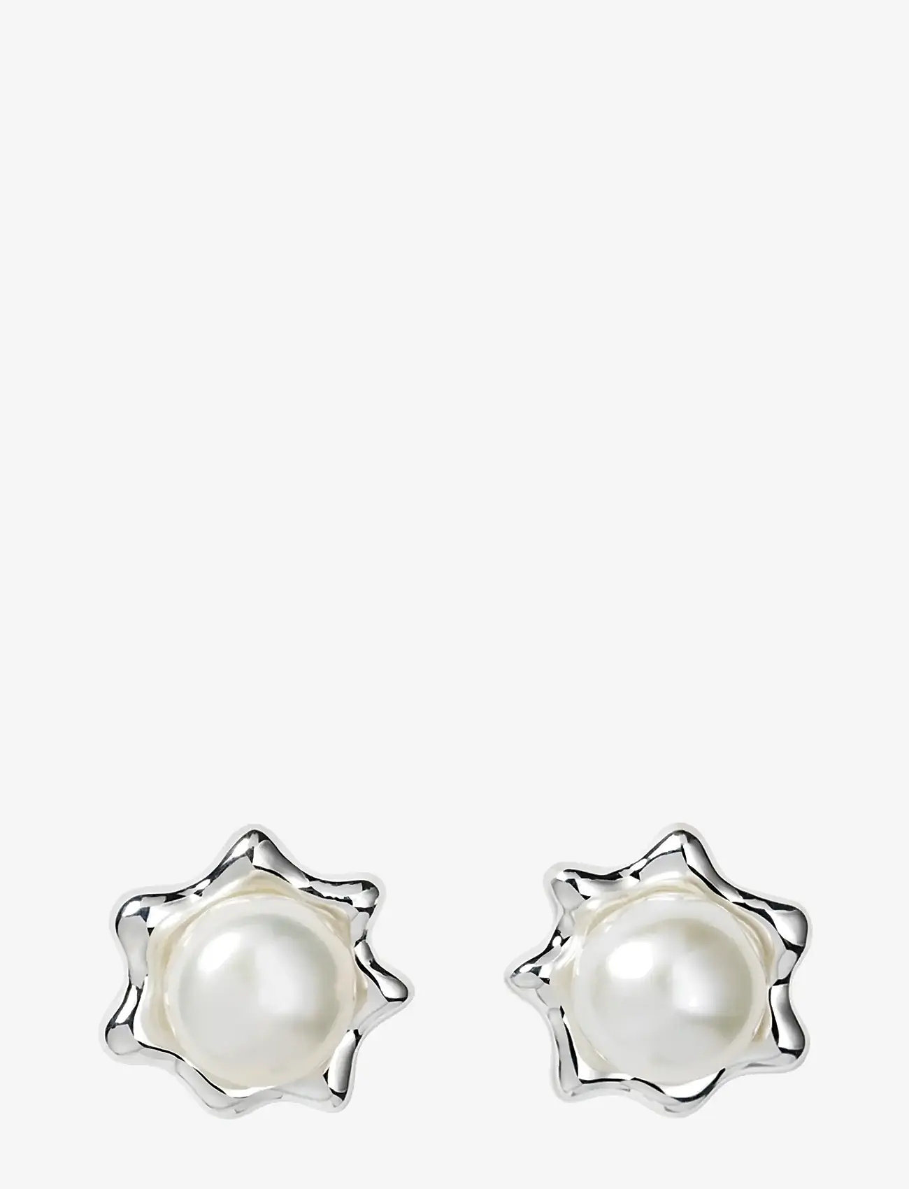 Syster P - Florentina Pearl Studs Silver - pearl earrings - silver - 1