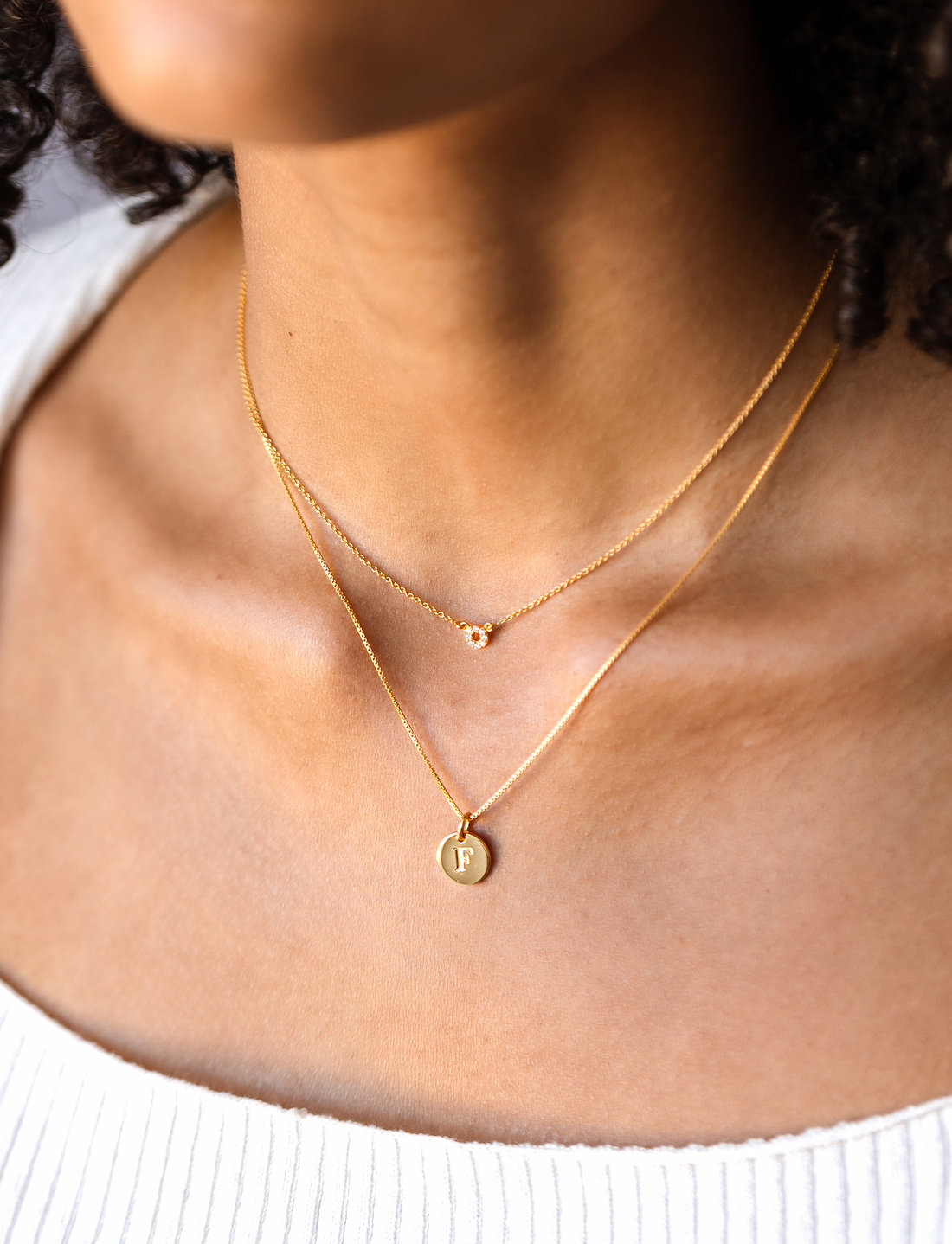Short best sale gold necklaces