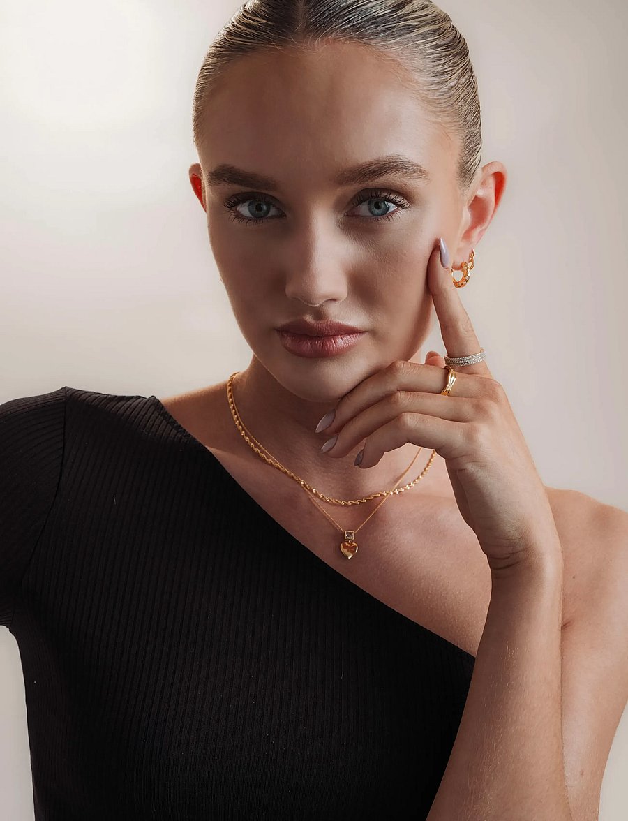 Syster P - Herringbone Twisted Necklace Gold - ketten mit anhänger - gold - 0