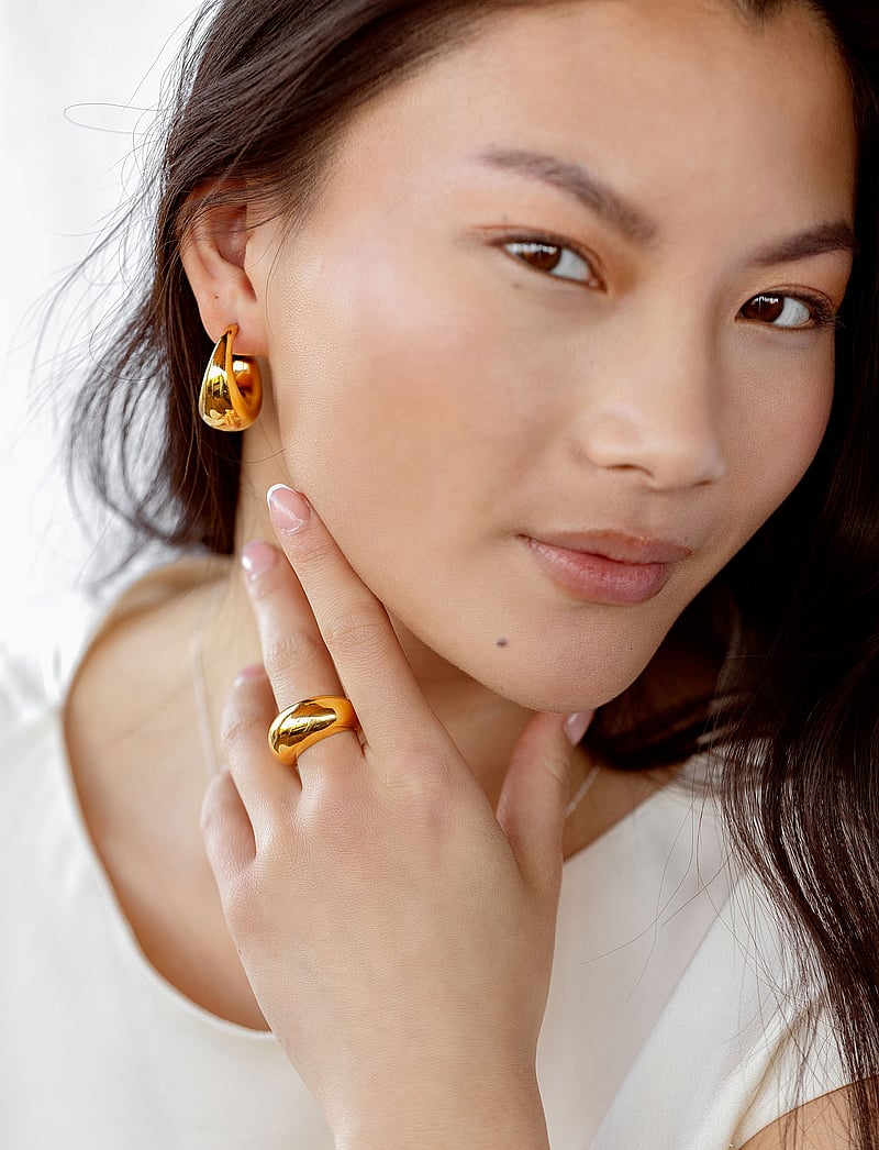 Syster P - Bolded Big Ring Gold - ringar - gold - 0