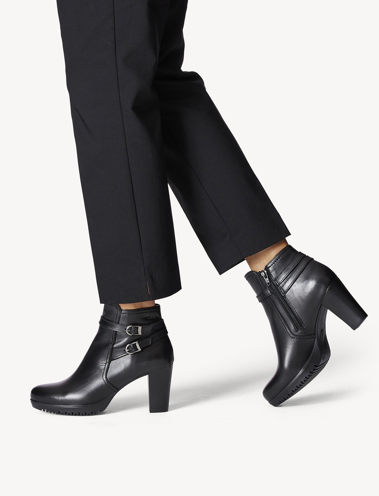 Tamaris - Women Boots - ankelboots med hæl - black leather - 0