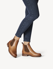 Tamaris - Women Boots - chelsea stila zābaki - nut leather - 5