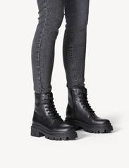 Tamaris - Women Boots - Šņorējami zābaki - black - 5