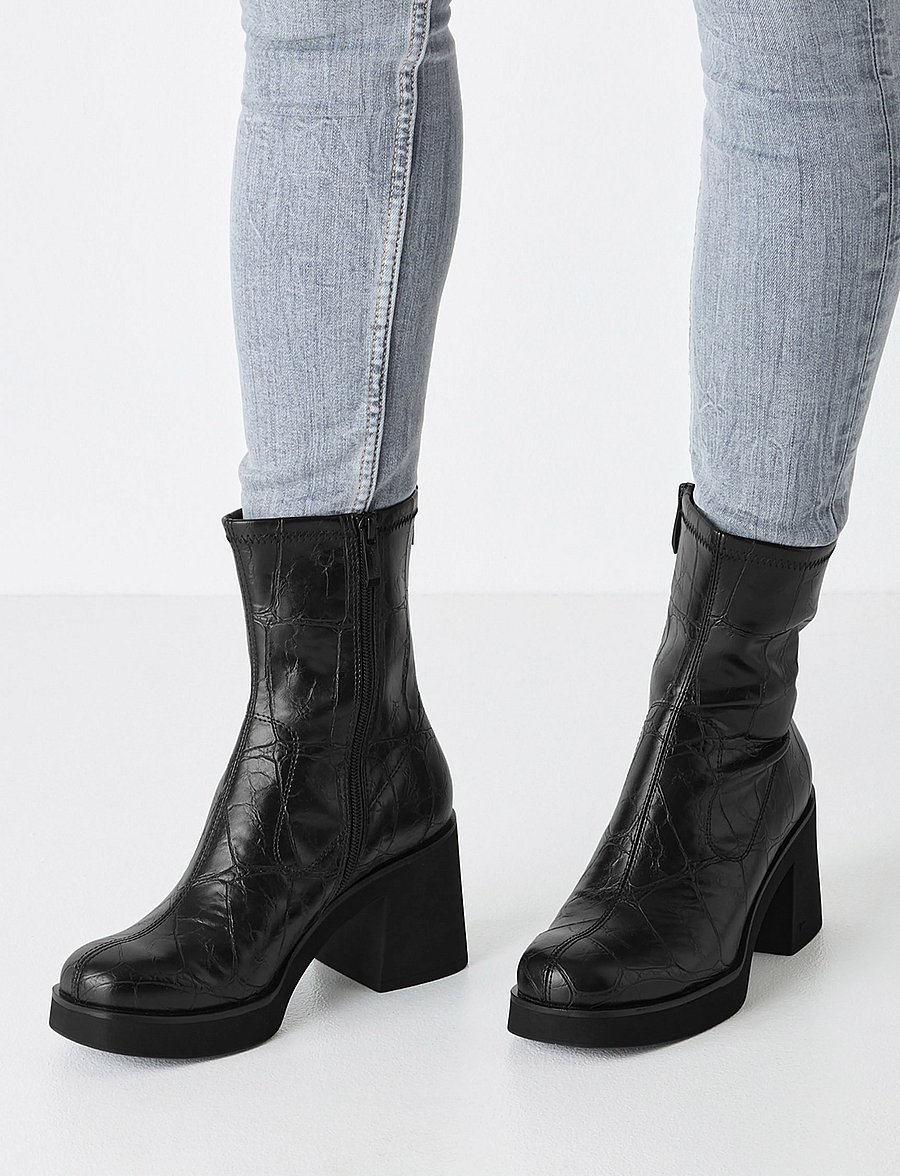 Tamaris - Women Boots - stövletter - black croco - 5