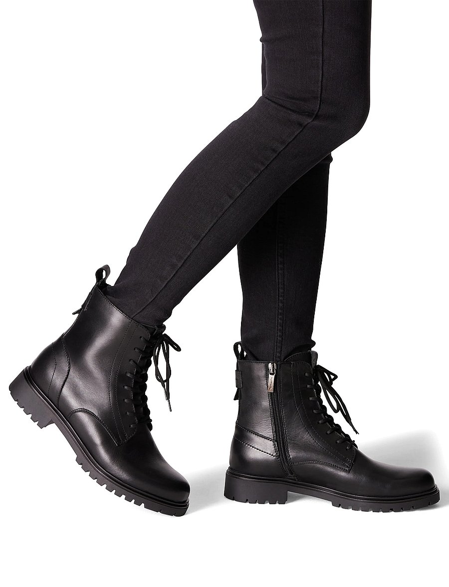 Tamaris - Women Boots - madalad poolsaapad - black - 5