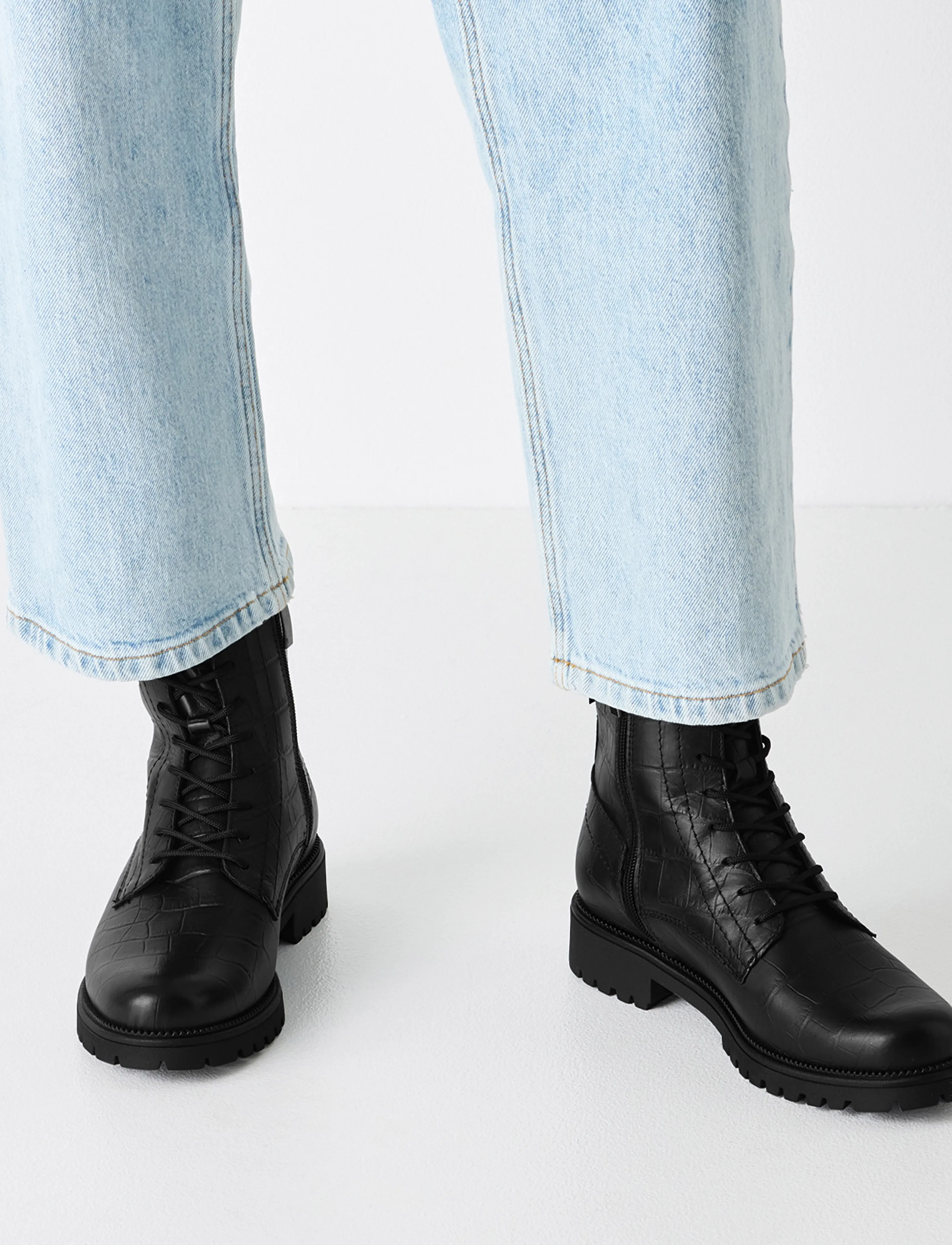 Tamaris - Women Boots - madalad poolsaapad - black croco - 5