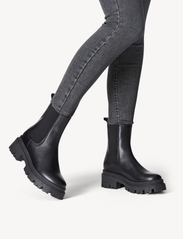 Tamaris - Women Boots - chelsea stila zābaki - black leather - 5