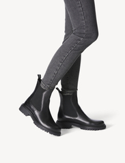 Tamaris - Women Boots - chelsea boots - black - 5
