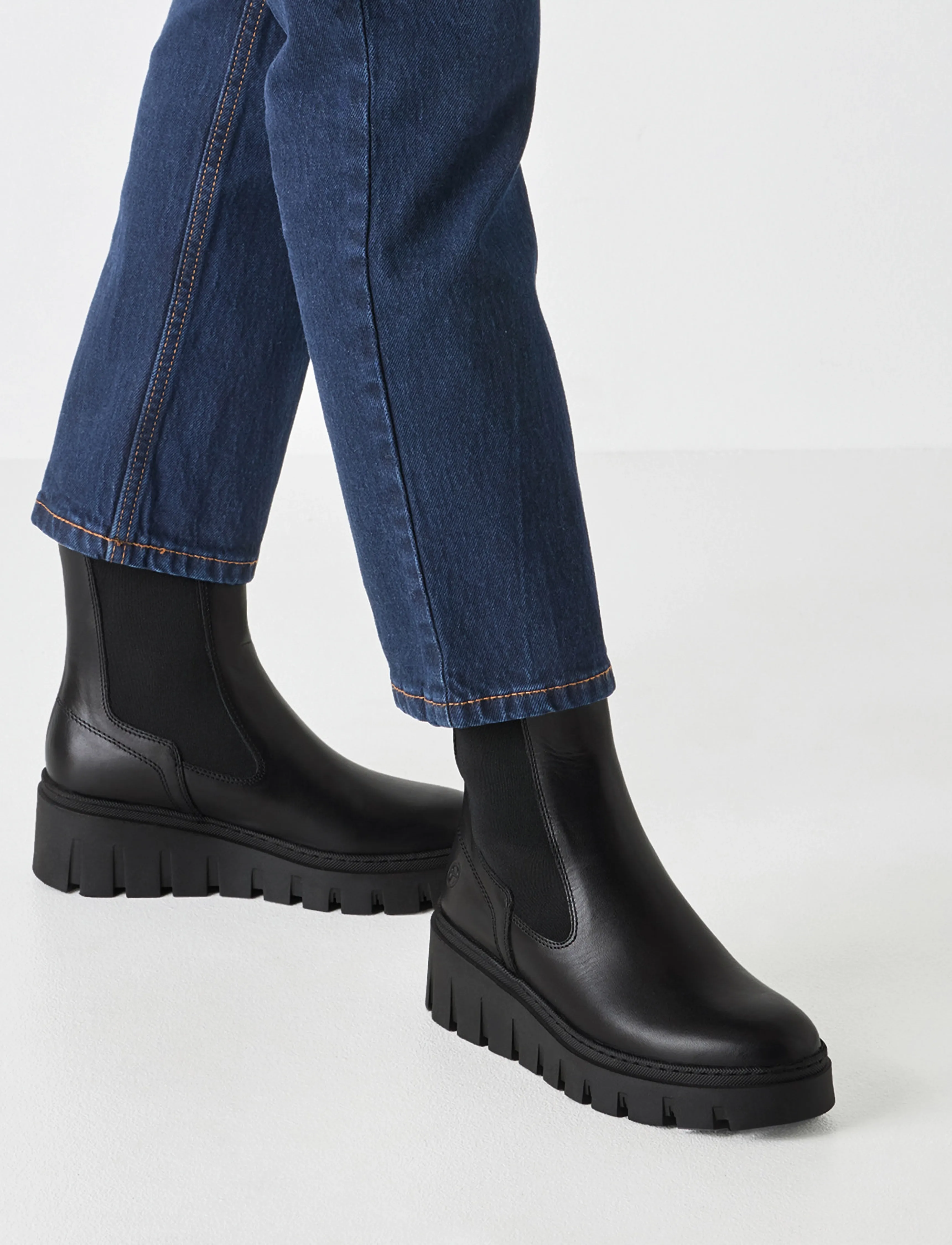 Tamaris - Women Boots - chelsea boots - black - 5