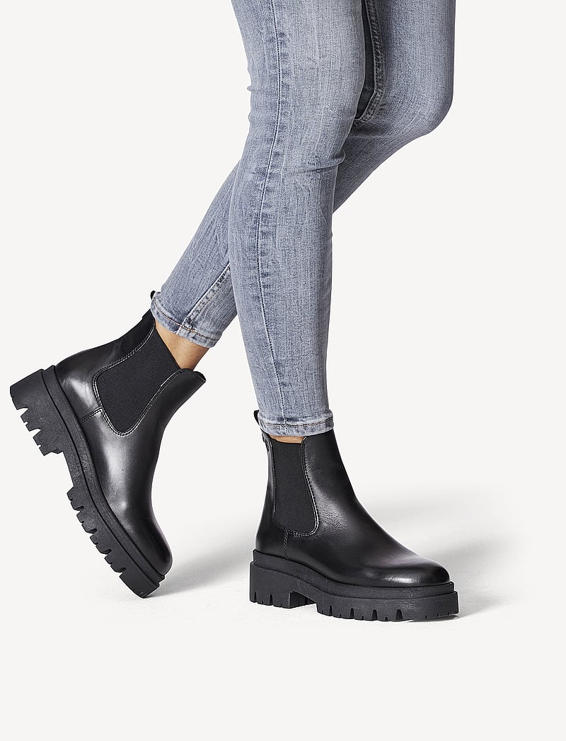 Tamaris - Women Boots - saapad - black leather - 0