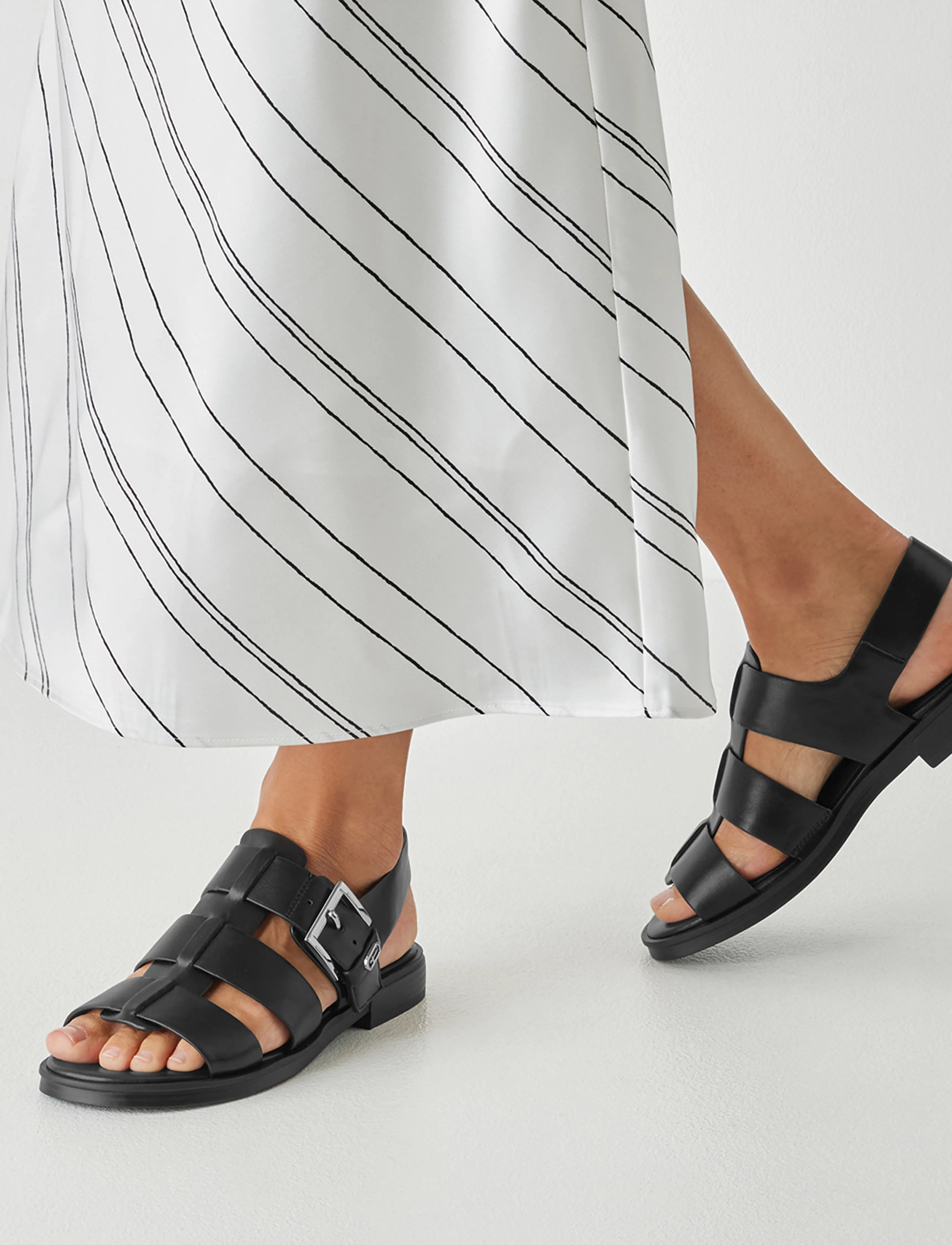 Tamaris - Women Sandals - flat sandals - black - 5