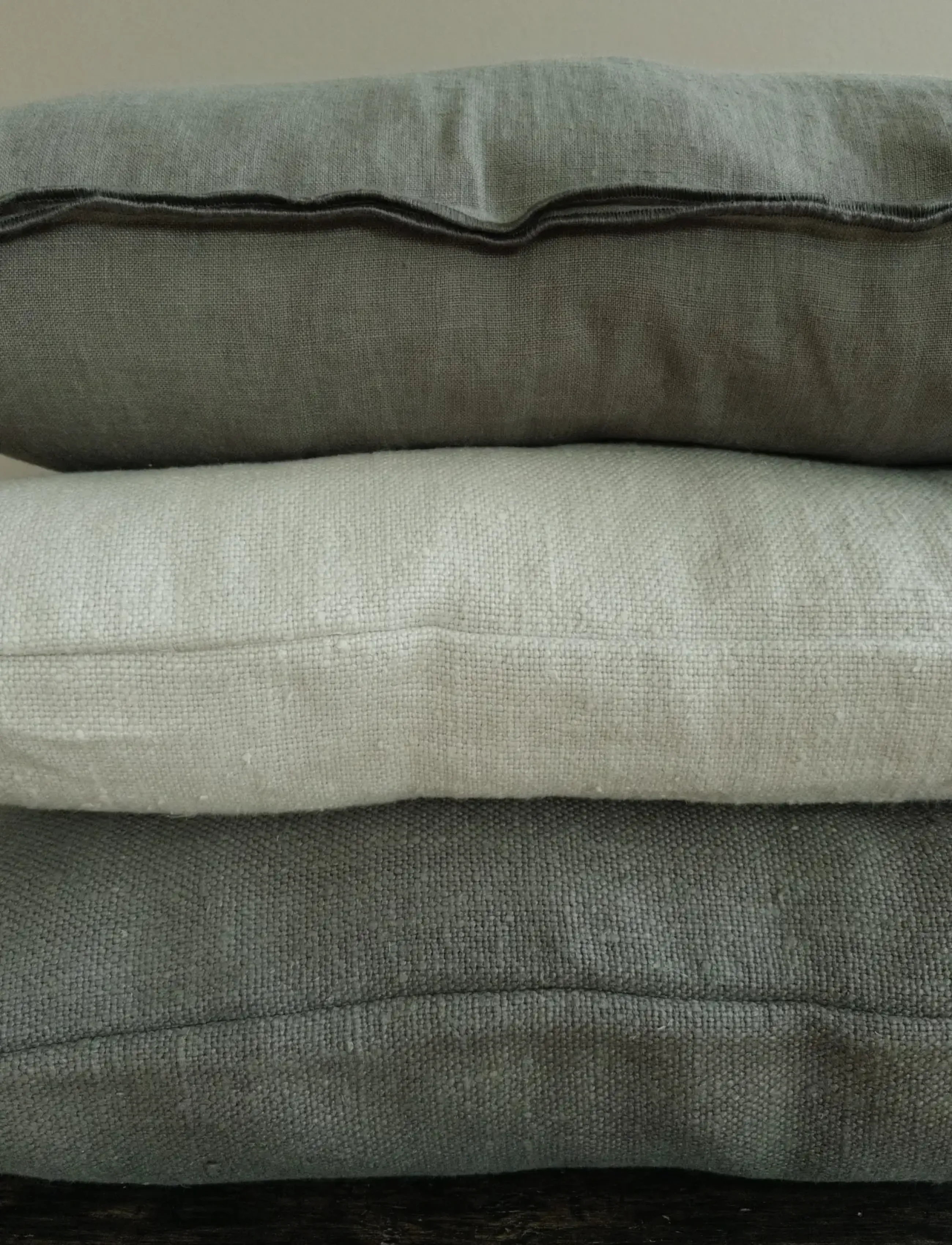 TAMEKO - Merrow Linen Cushion - dark grey - 2
