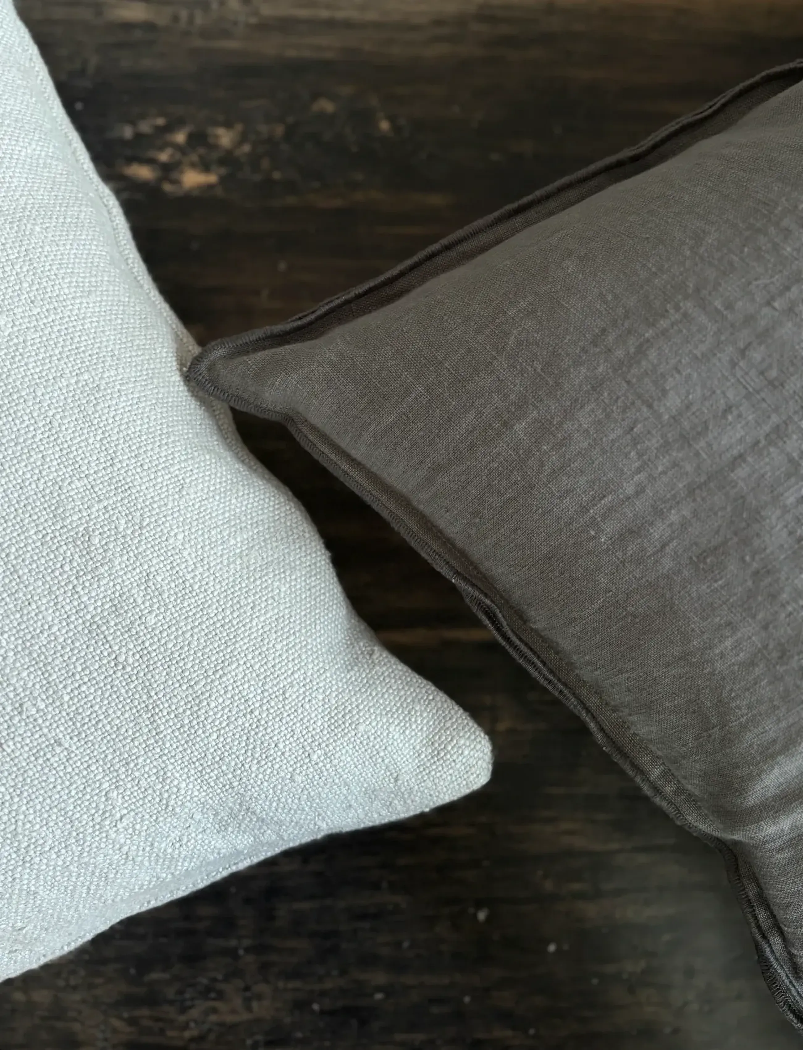 TAMEKO - Merrow Linen Cushion - dark grey - 3