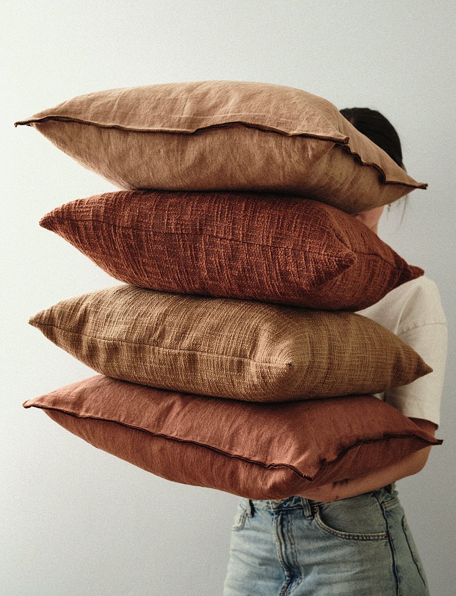 TAMEKO - Merrow Linen Cushion - rust - 2