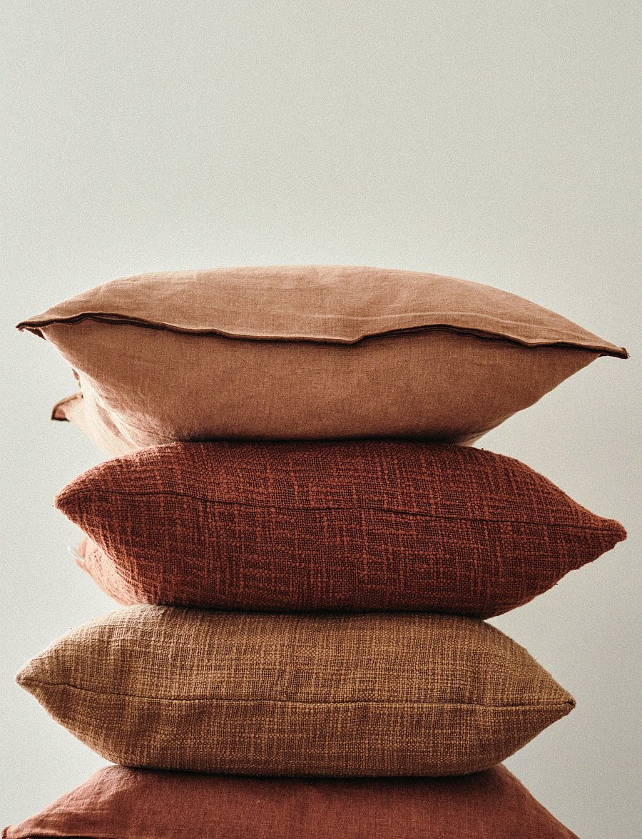 TAMEKO - Merrow Linen Cushion - rust - 3