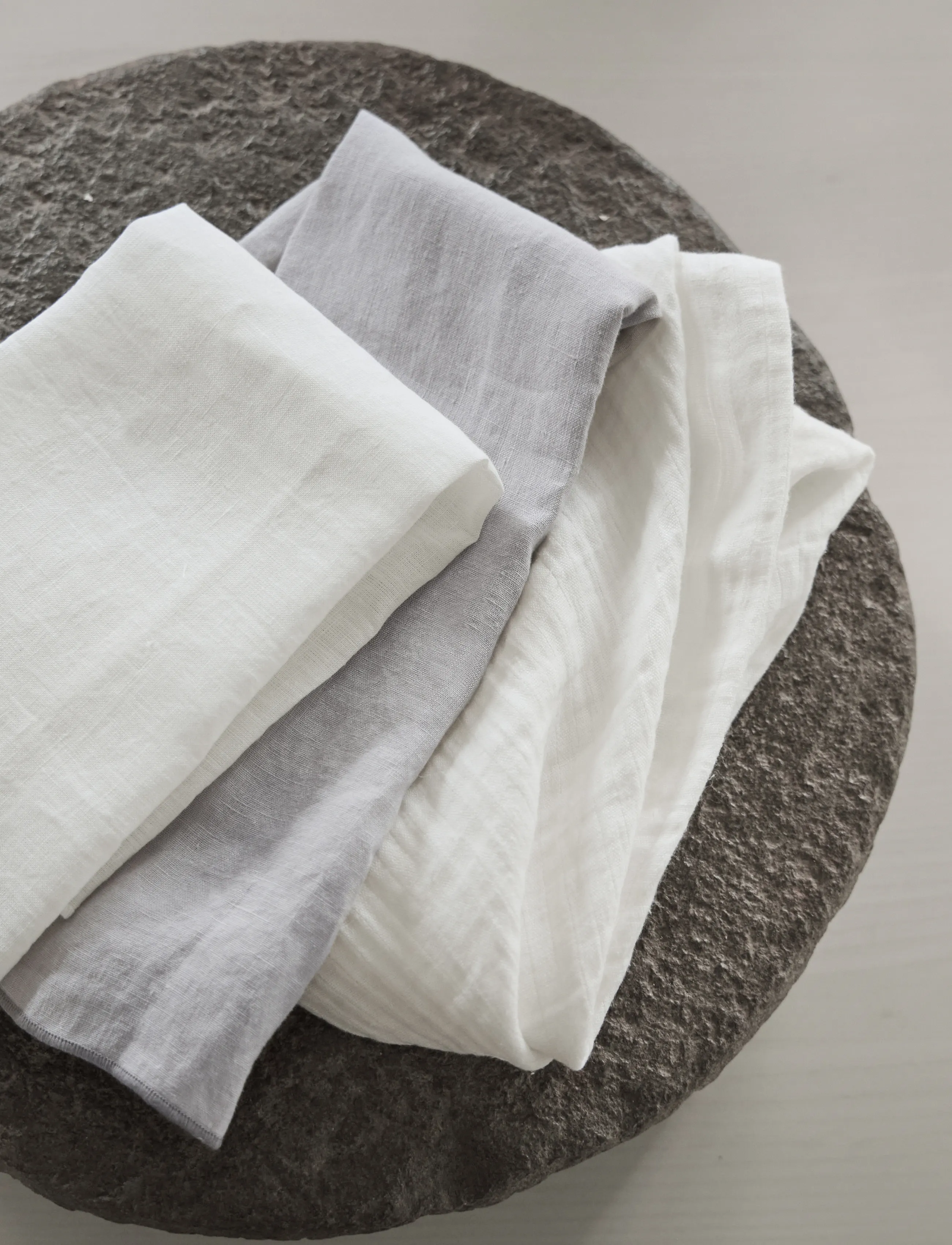TAMEKO - Merrow Linen Napkin (Set of 4) - white - 4