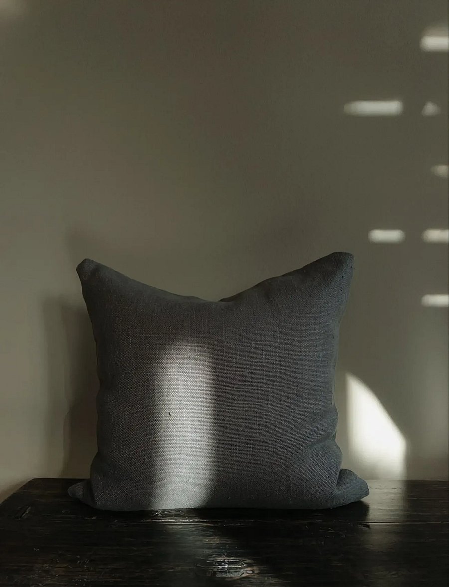 TAMEKO - Rue Linen Cushion - dark grey - 3