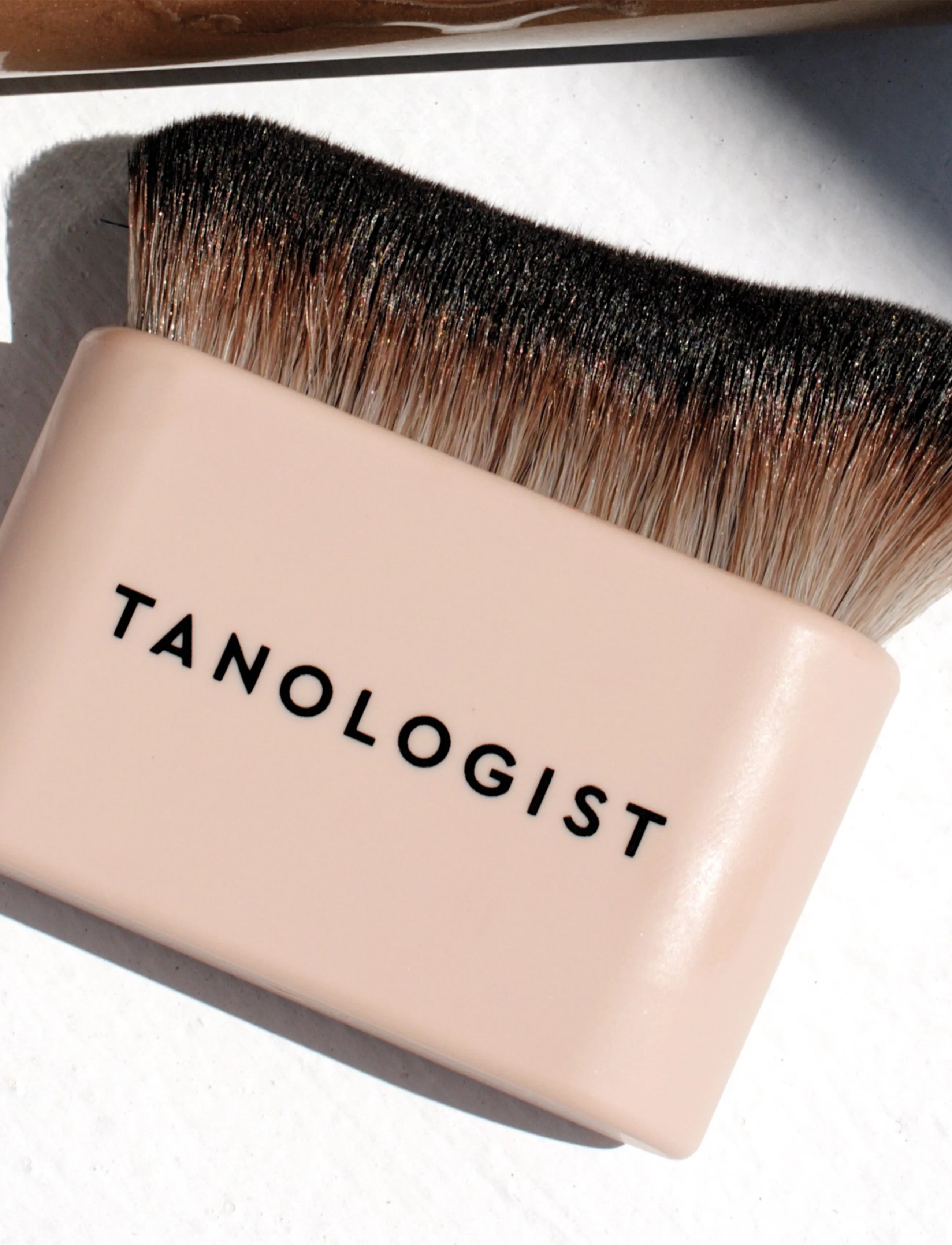 Tanologist - Tanologist Kabuki Brush Boxed - no color - 4