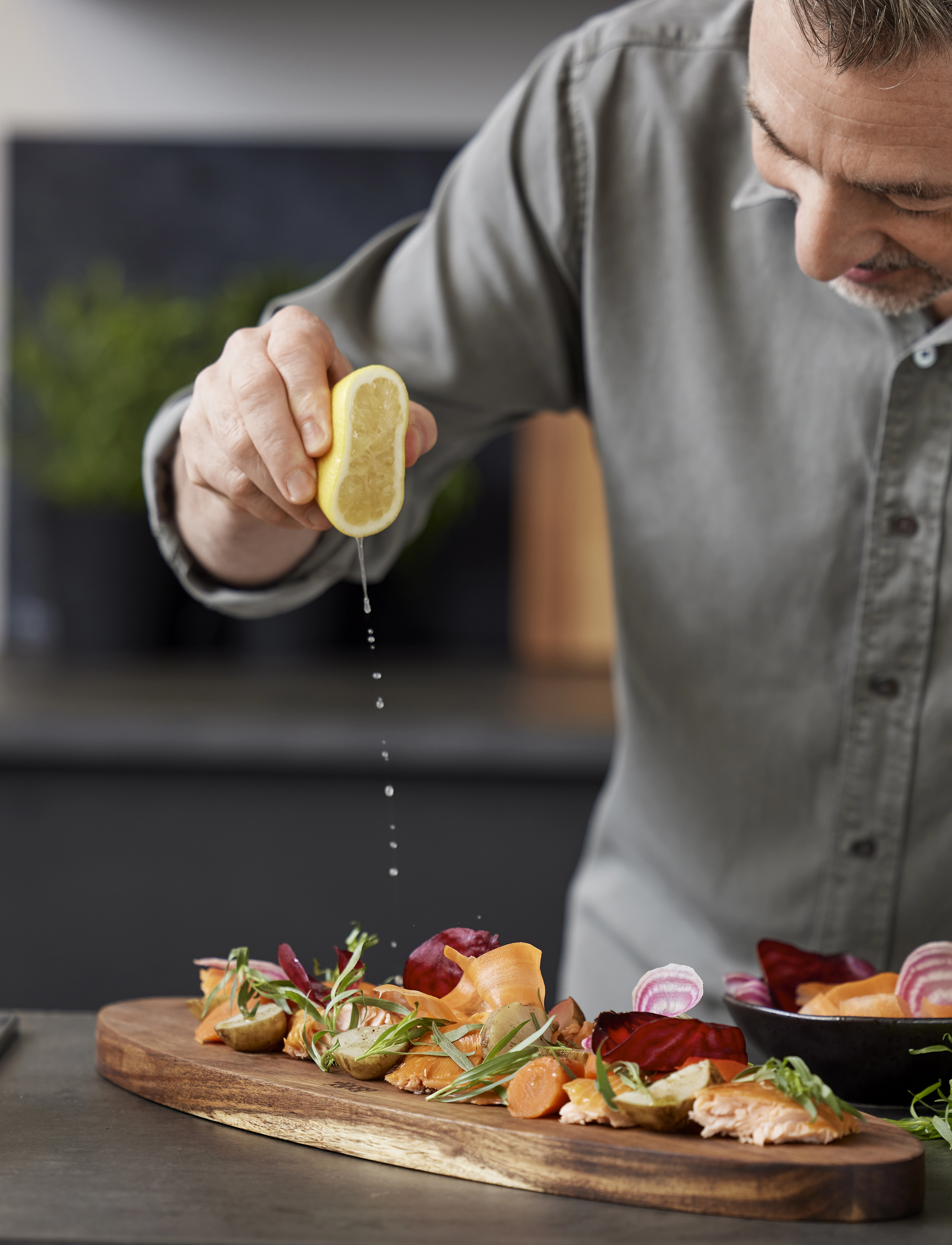 Tareq Taylor - Serveringsbræt ovalt Tarragon - natur - 2