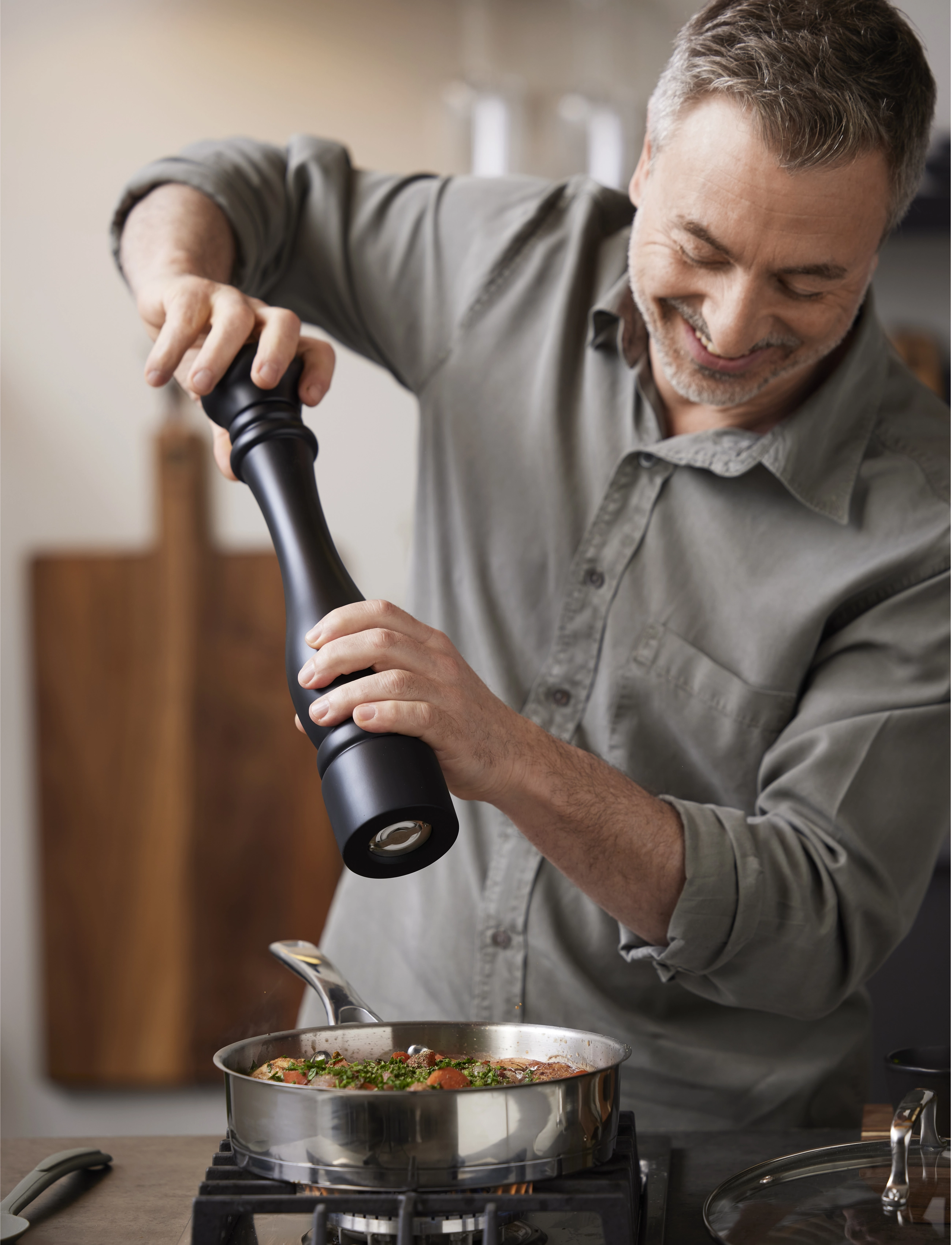 Tareq Taylor - Pepper mill Himalaya - sāls un piparu dzirnaviņas - black - 4
