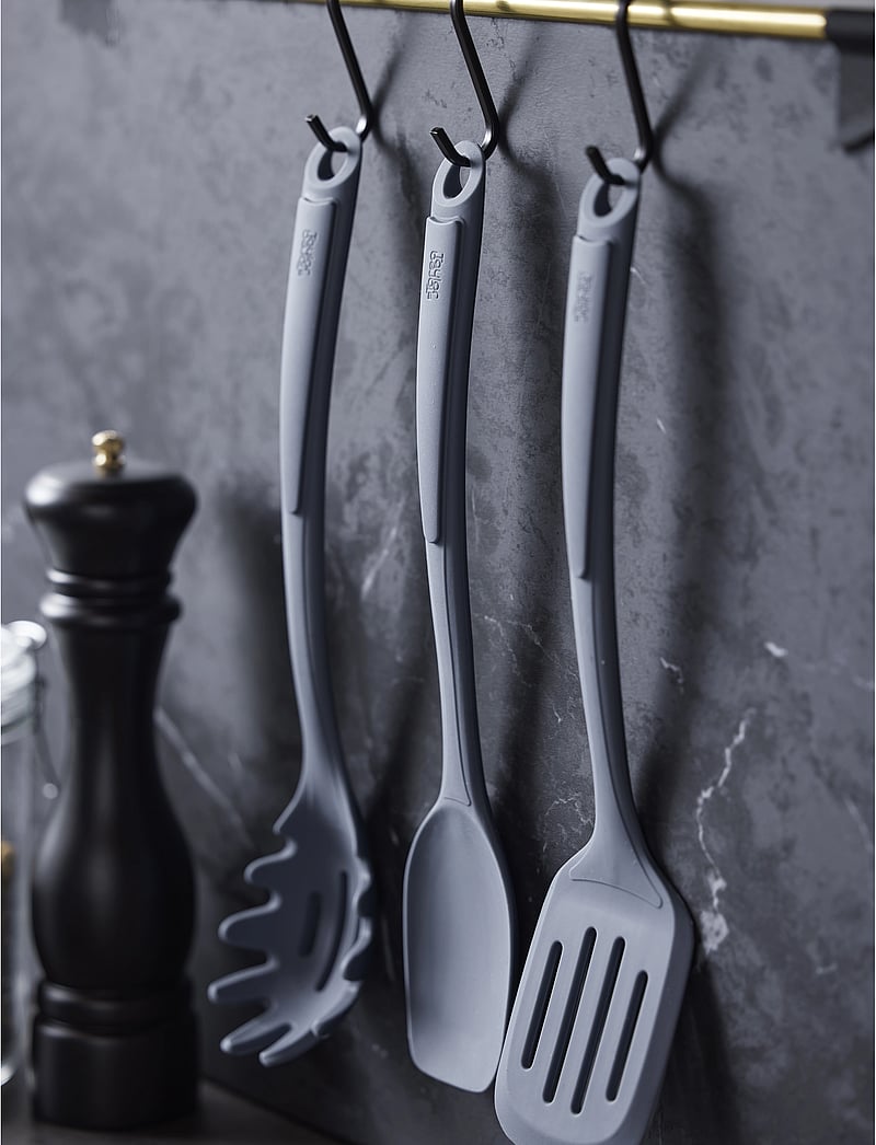 Tareq Taylor - Spatula Annie - fischschneider & spatel - indigo - 5