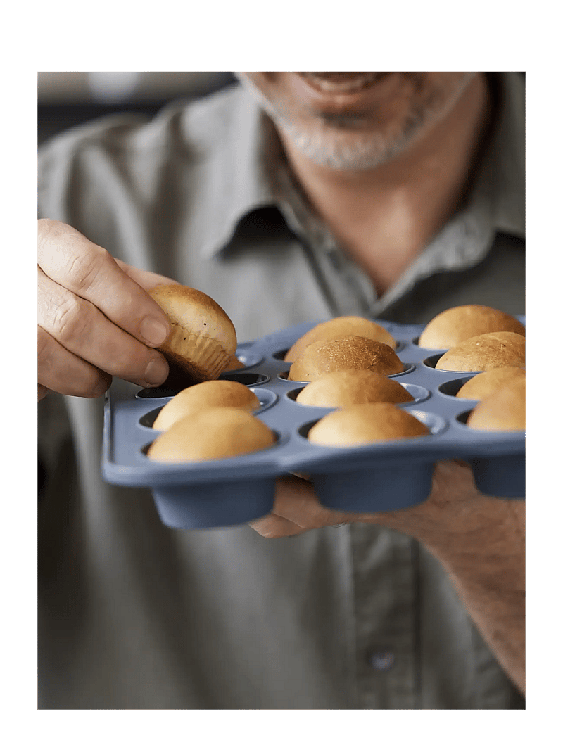 Tareq Taylor - Muffin pan for 12 pcs Pecan - muffinivormid - indigo - 2