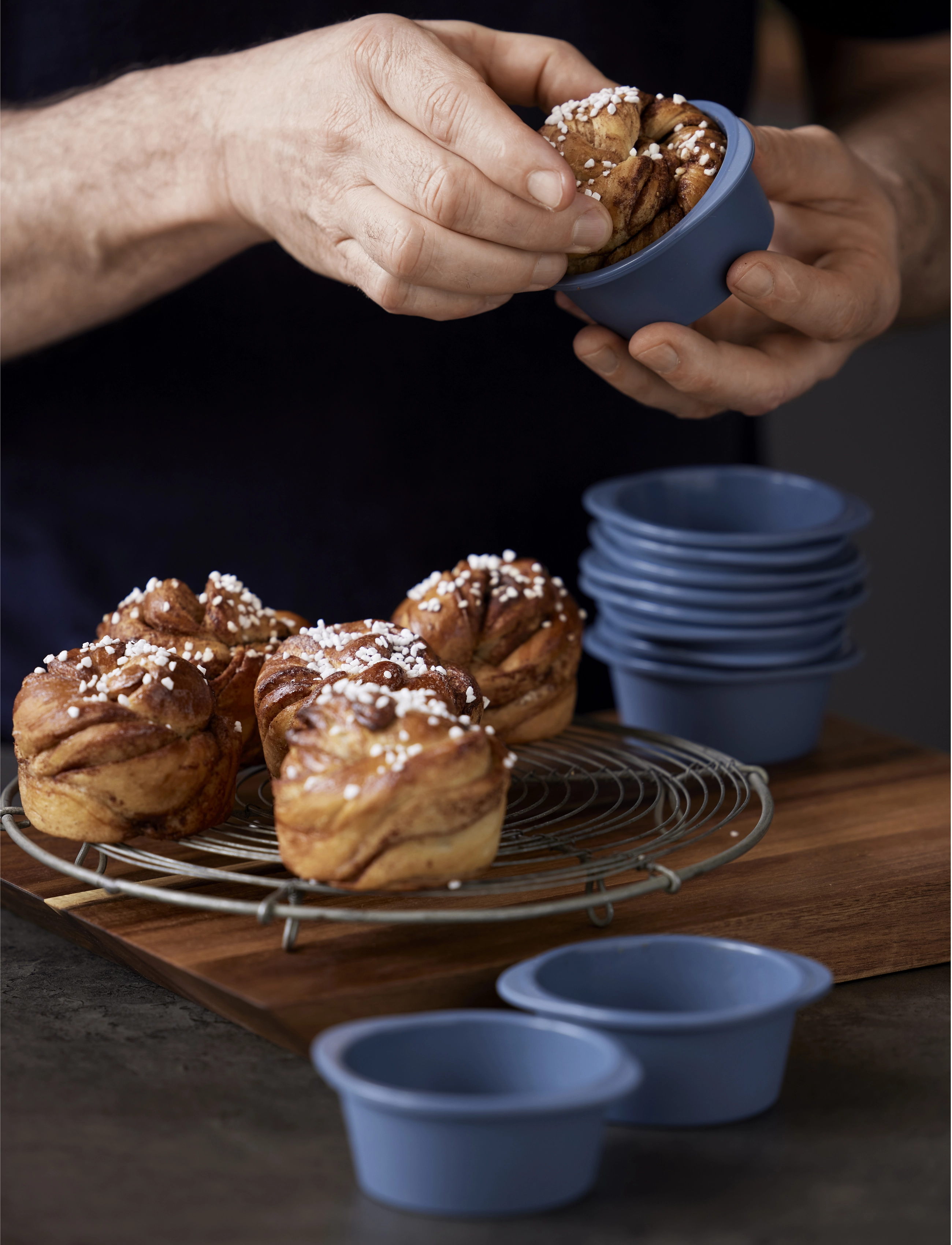 Tareq Taylor - Cupcake/Cinnamon-roll mould Pecan - indigo - 4