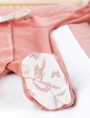Tartine et Chocolat - Toile de Jouy Sleepsuit - pikkade varrukatega - dark pink - 3