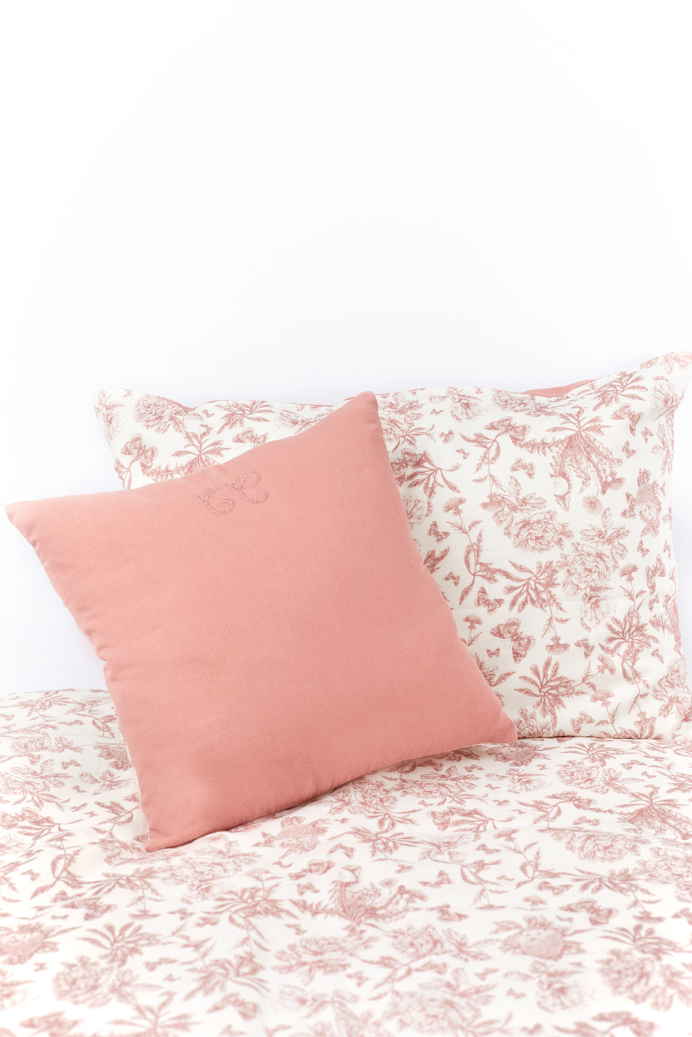 Tartine et Chocolat - Toile de Jouy Pillow - dark pink - 3