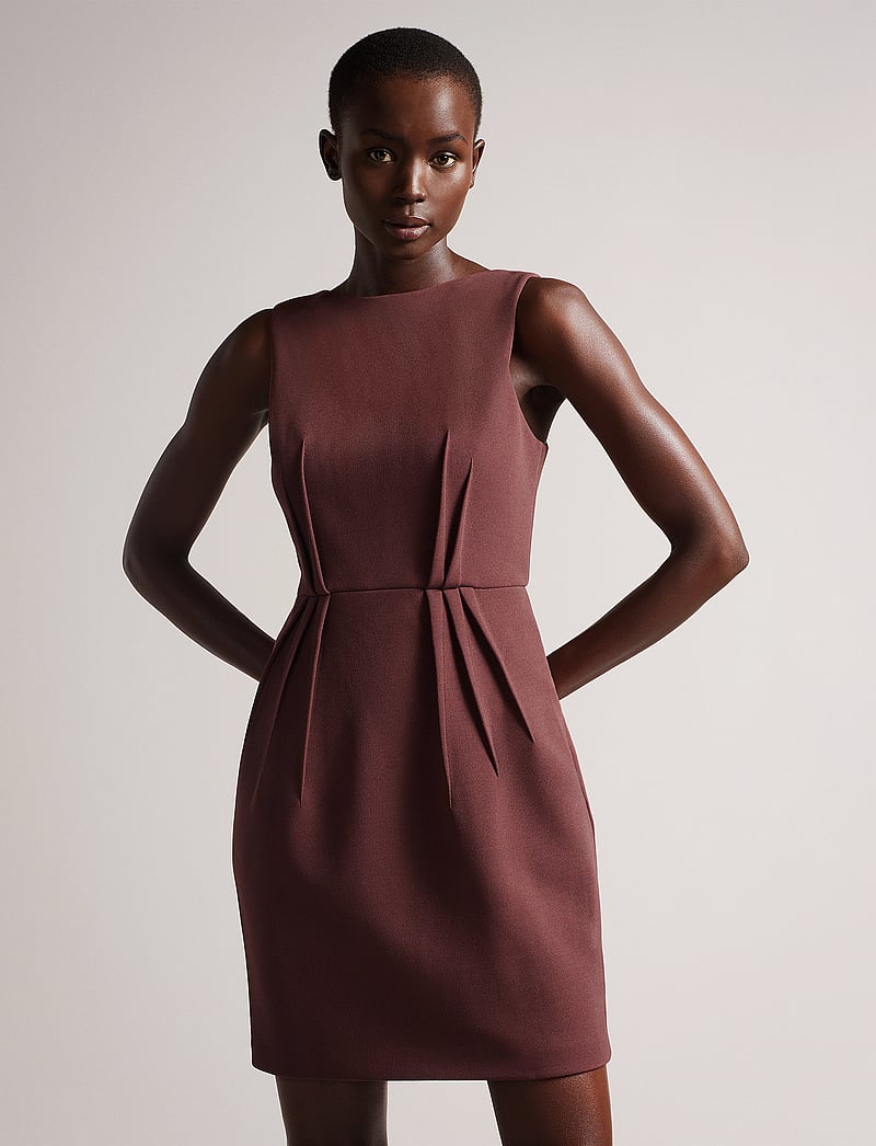 Ted Baker London Lophiaz (BAK267024) - Short Dresses - Boozt.com Ted Baker London Lophiaz (BAK267024) - Short Dresses - Boozt.com