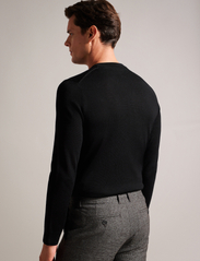 Ted Baker London - CARNBY - megztinis su apvalios formos apykakle - 00 black - 5
