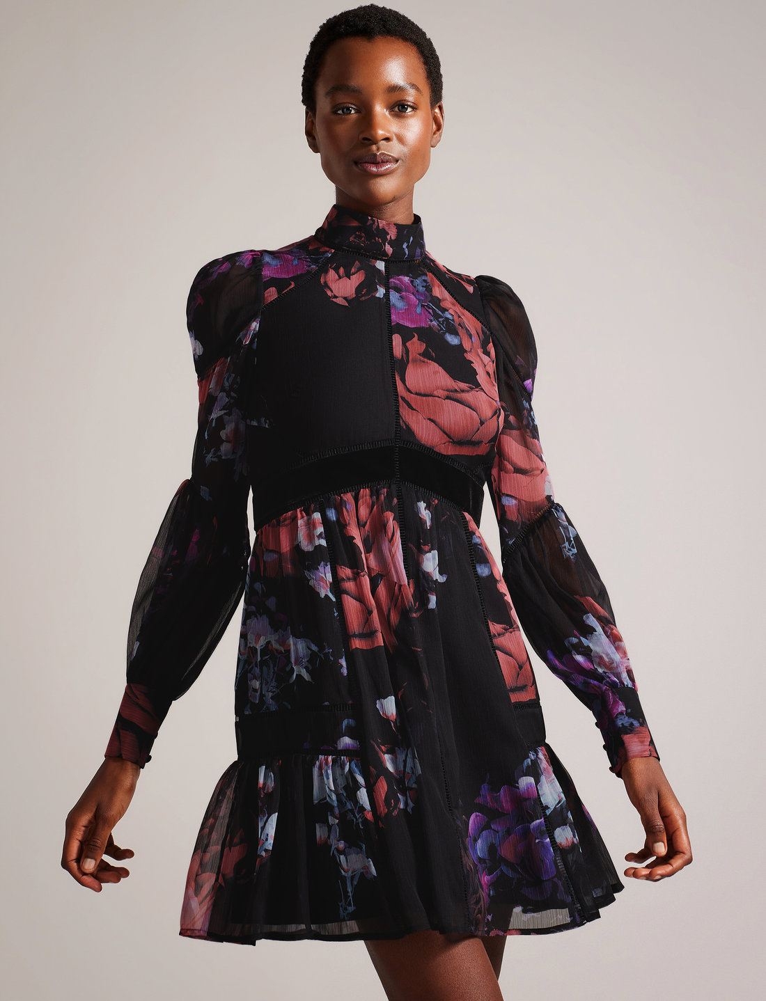 Ted baker 2025 dress with sleeves