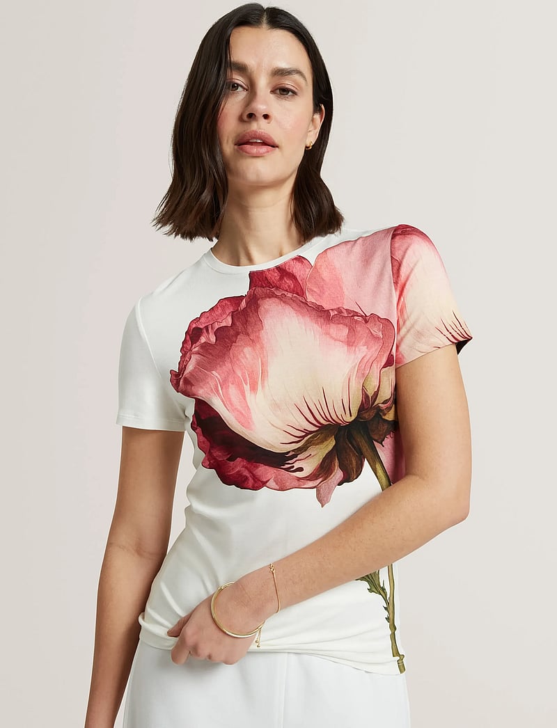 Ted Baker London - OBREY - t-shirts - ivory - 0