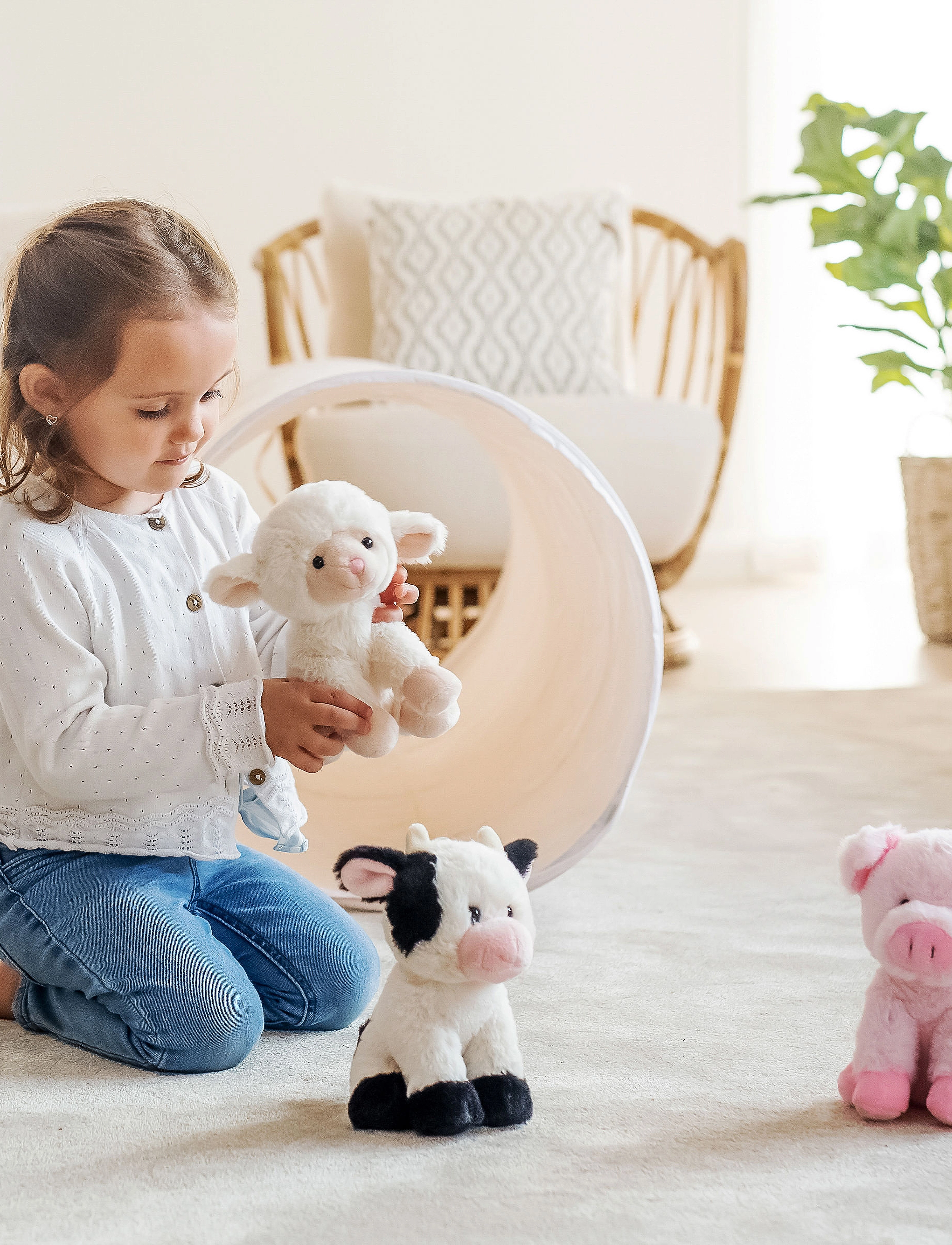 Teddykompaniet Teddy Farm, Sitting Pig, H:18 cm, Pink, Soft Legetøj > Stuffed Animals, Børn