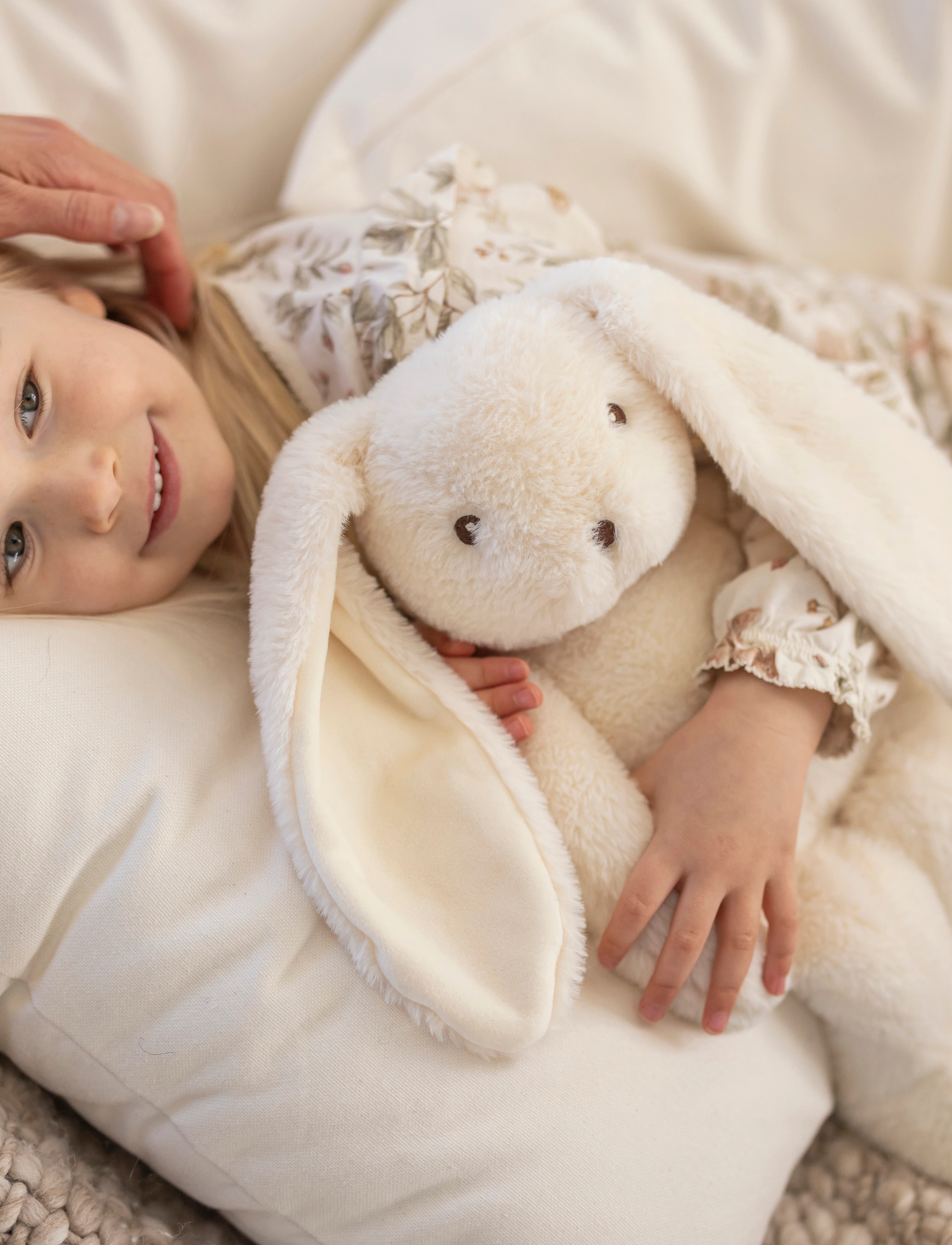 Teddykompaniet Teddy Care, Svea, Weighted Animal, 40 cm, Soft Spielzeug, Creme - Stuffed Animals, Kinder