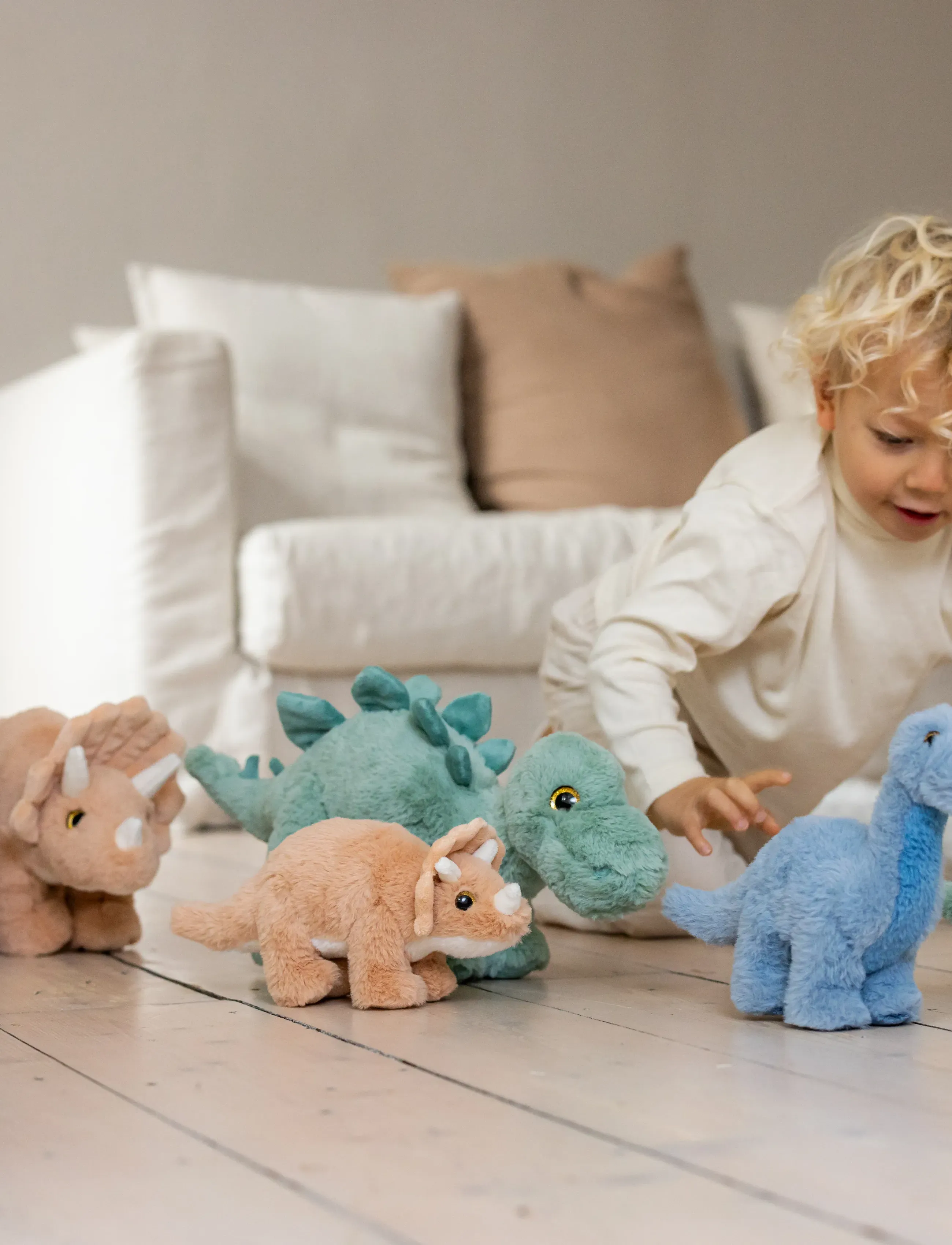 Teddykompaniet Dino, Triceratops, Aprikos, Liten, 25 cm, Orange, Soft Legetøj > Stuffed Animals, Børn