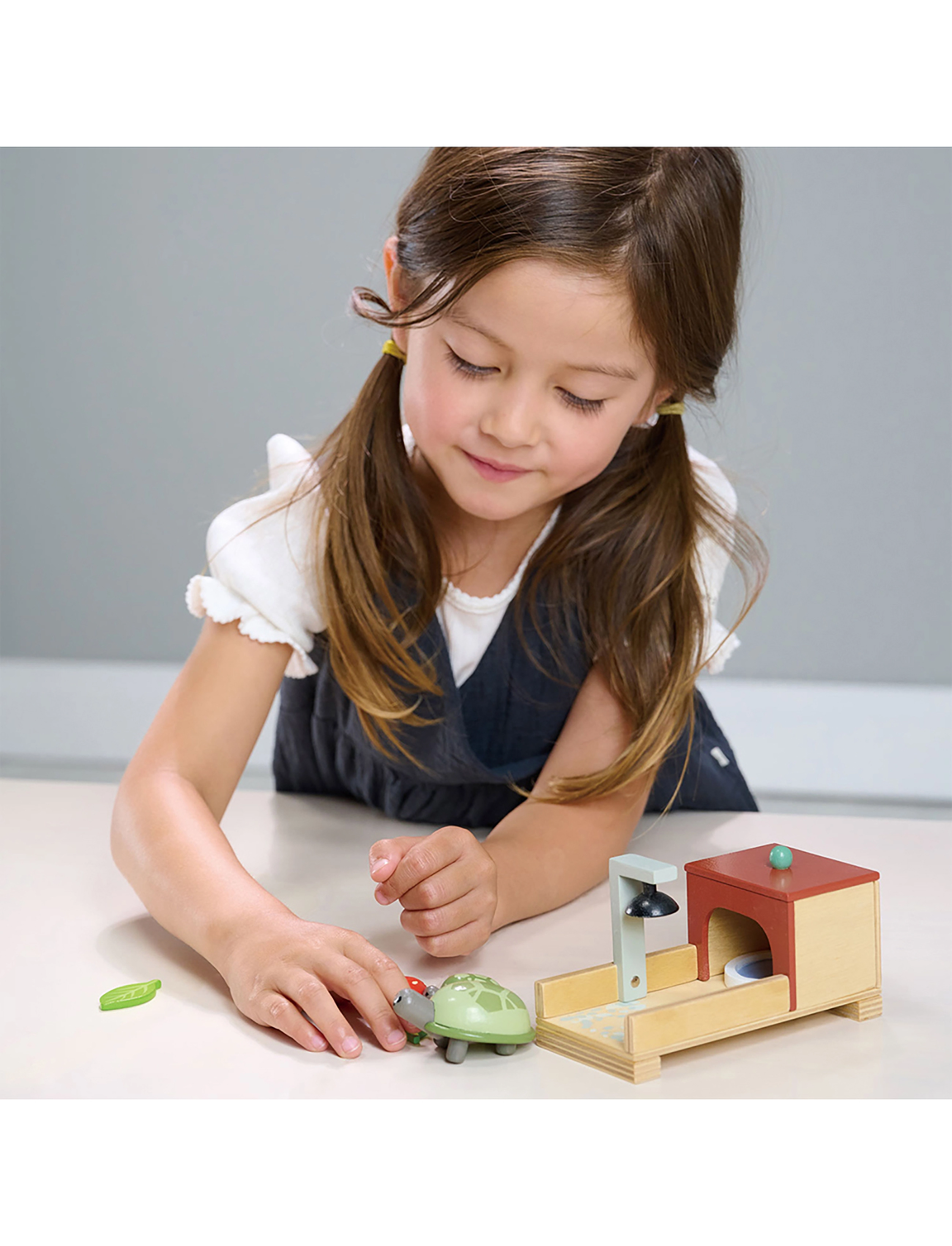 Tender Leaf Dollhouse Set - Pet Turtle, One Size, Red, Legesæt Og Actionfigurer > Træfigurer, Børn